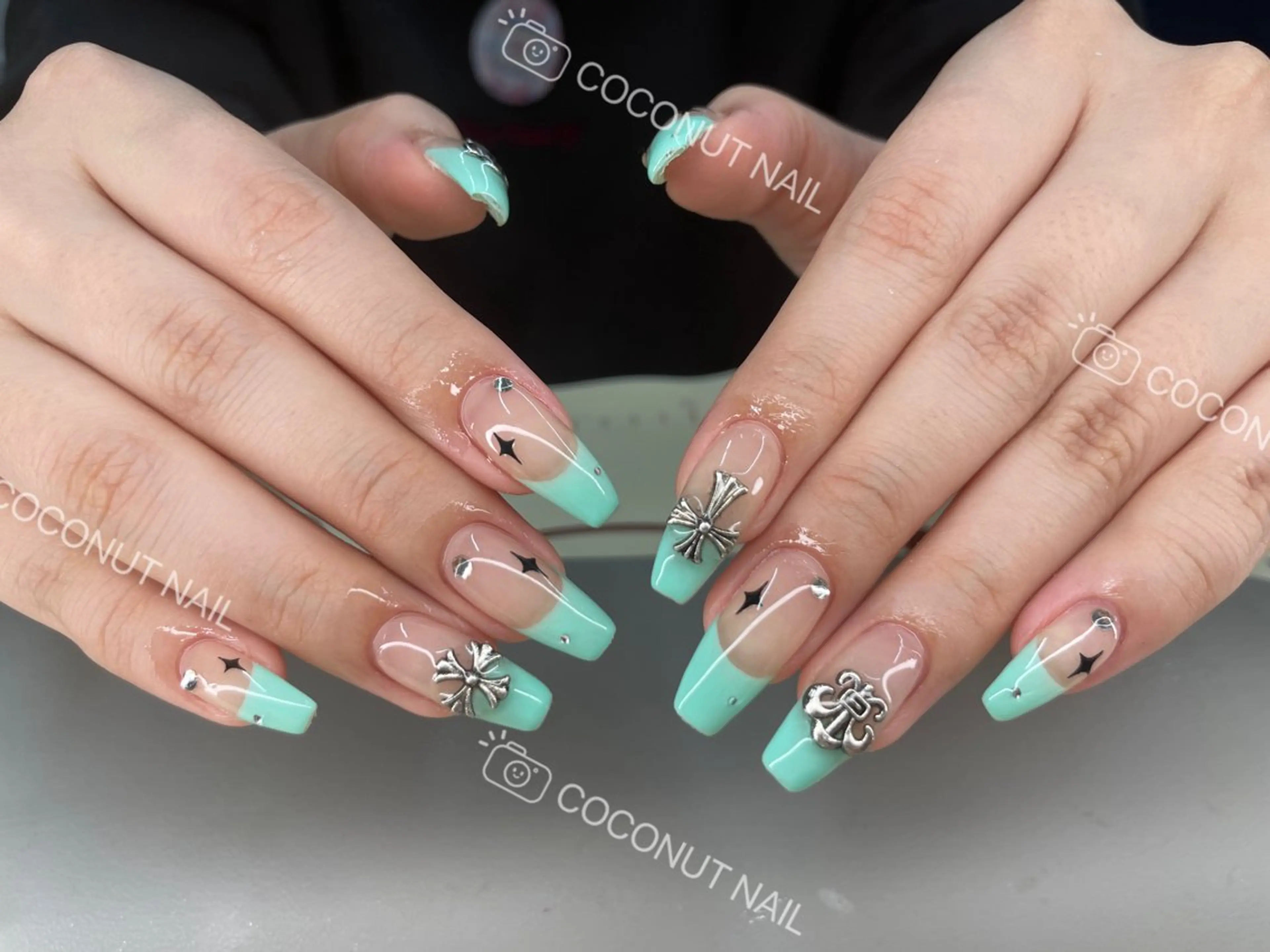ネイル ハンドネイル 神田 ココナッツのネイルデザイン