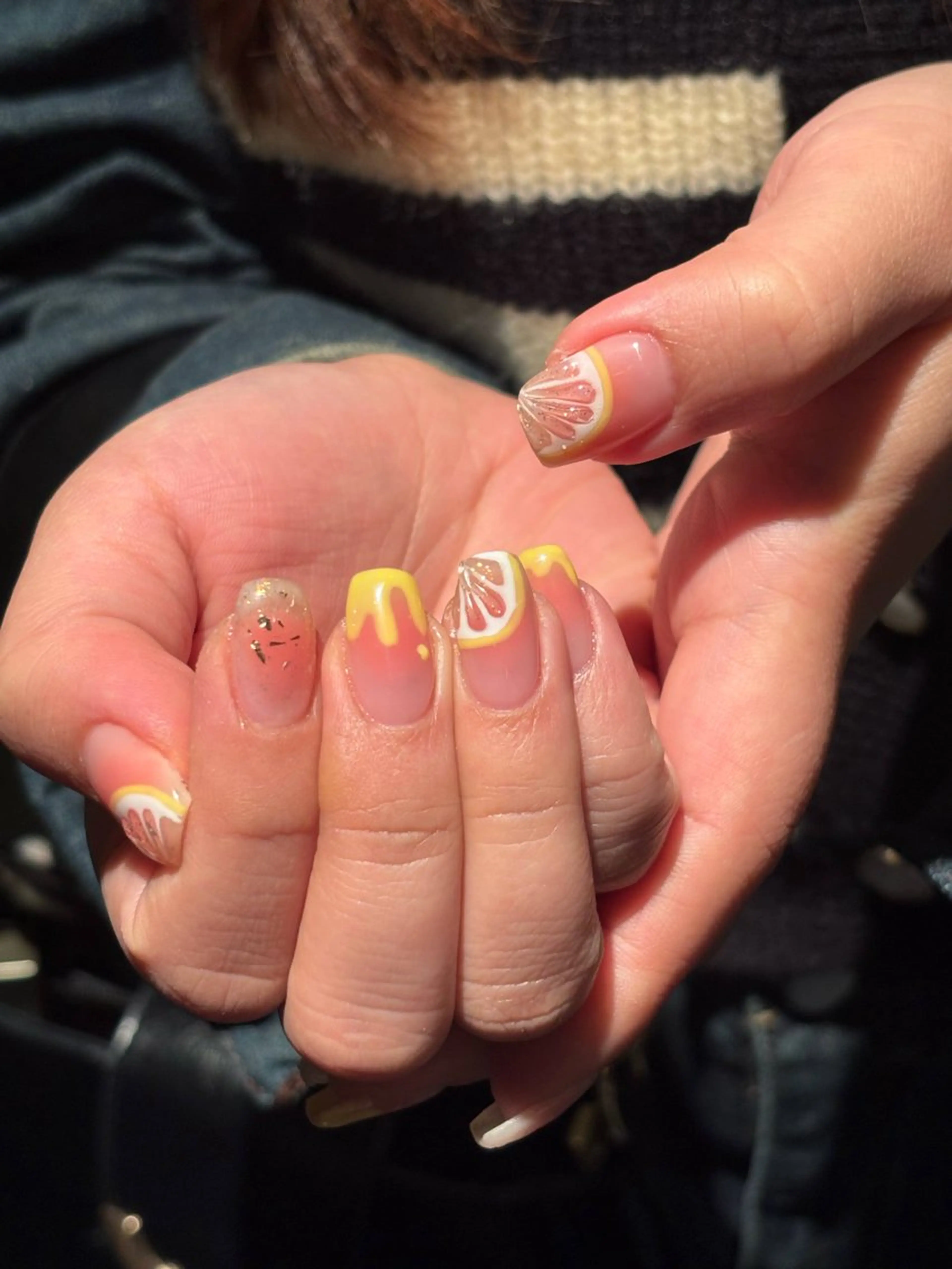 ネイル グラデーション ラメ(グリッター) マグネットネイル ミラーネイル ニュアンスネイル ハンドネイル 波 なみのネイルデザイン