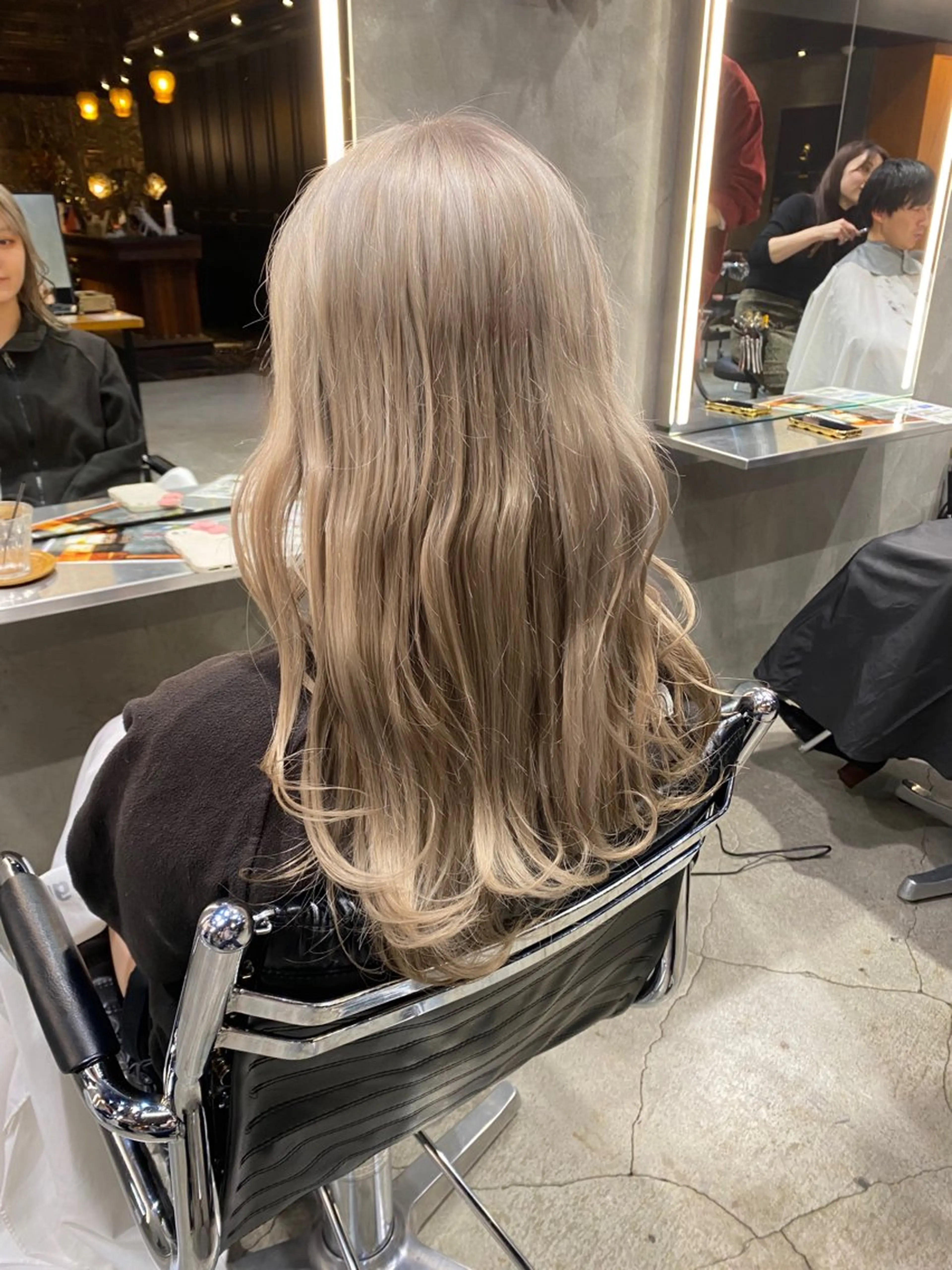 セミロング カラー ベージュカラー ダブルカラー ホワイトベージュ Ms.CHARM所属・透明感カラー🌿 グレージュ🐺陽介のヘアスタイル