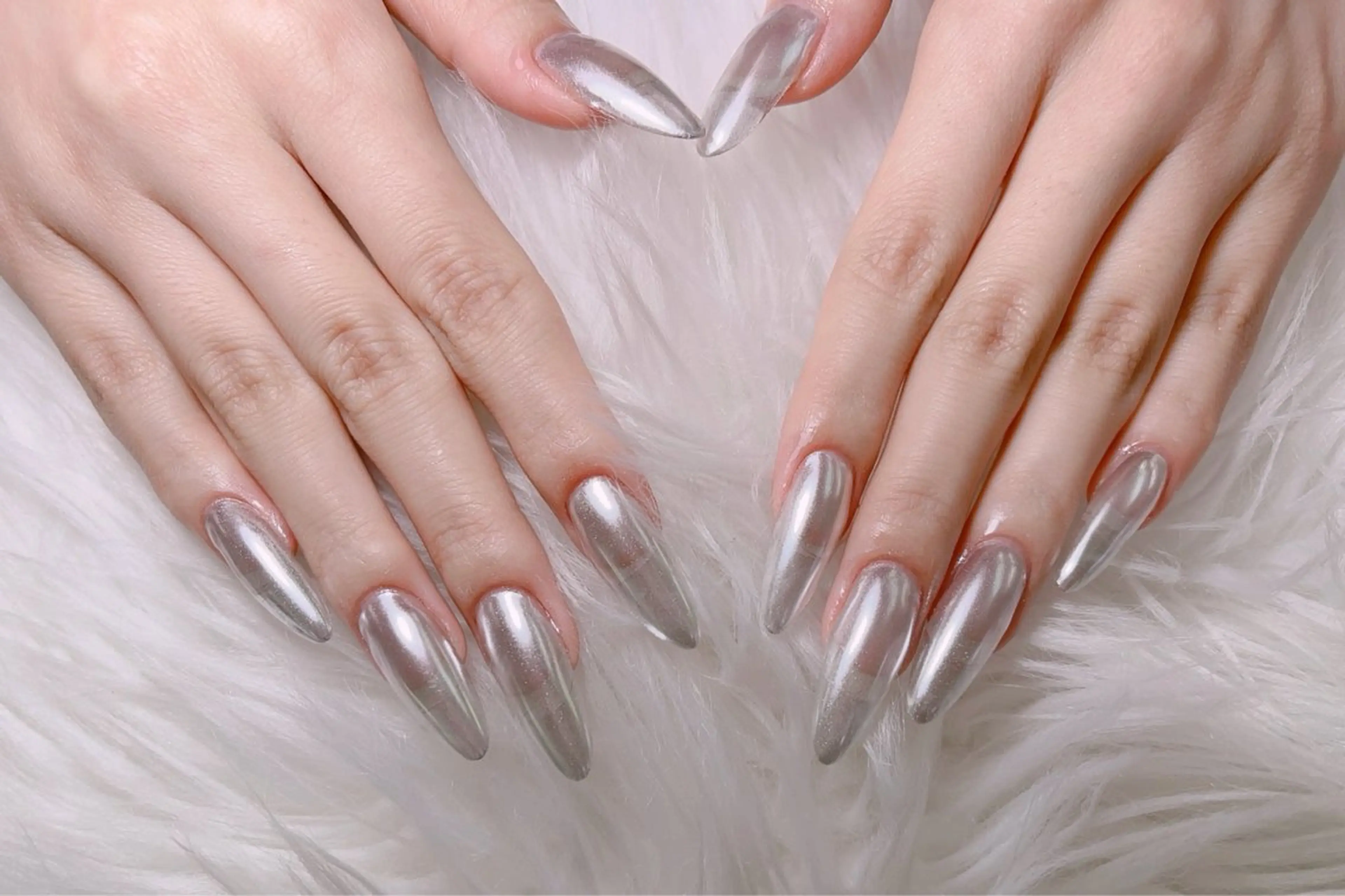 ネイル Demure リリス　銀座店のネイルデザイン