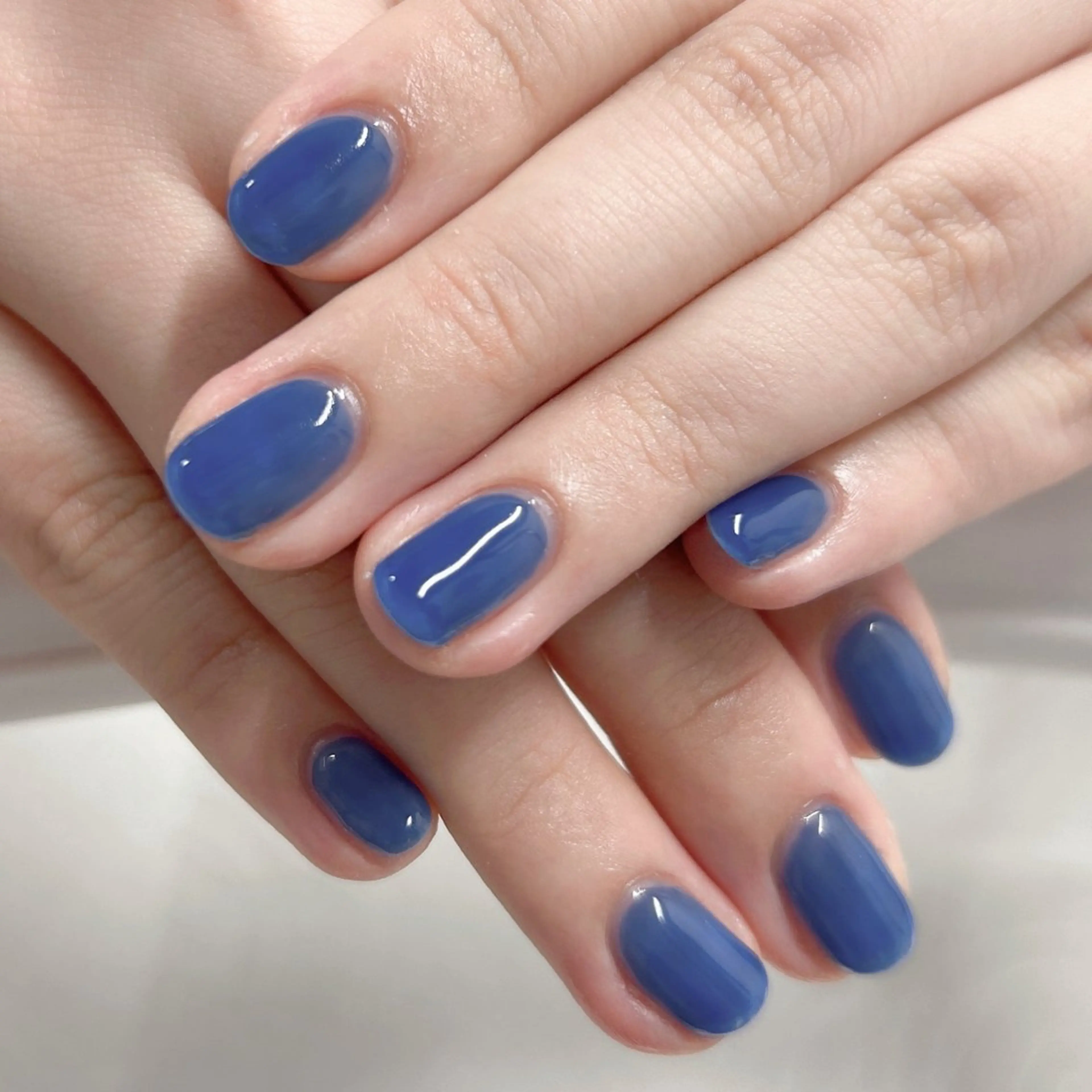 ネイル ブルー 桜ネイル ネイビー ワンカラーネイル シンプルネイル ハンドネイル Forca total studio所属・Forca Airaのネイルデザイン