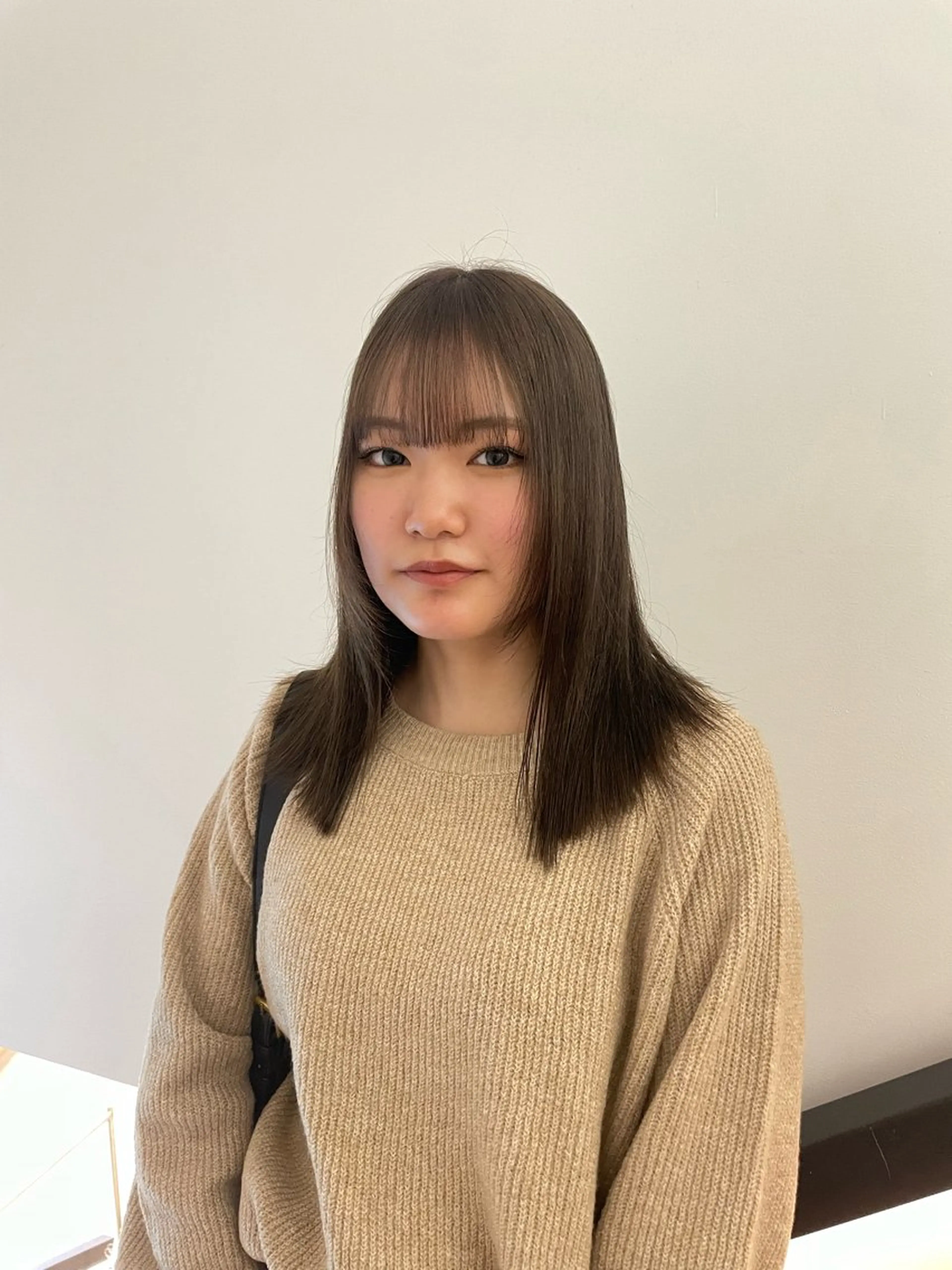 セミロング カラー ヘアカラー トリートメント 🌟暖色系ハイトーン 🌟AIのヘアスタイル