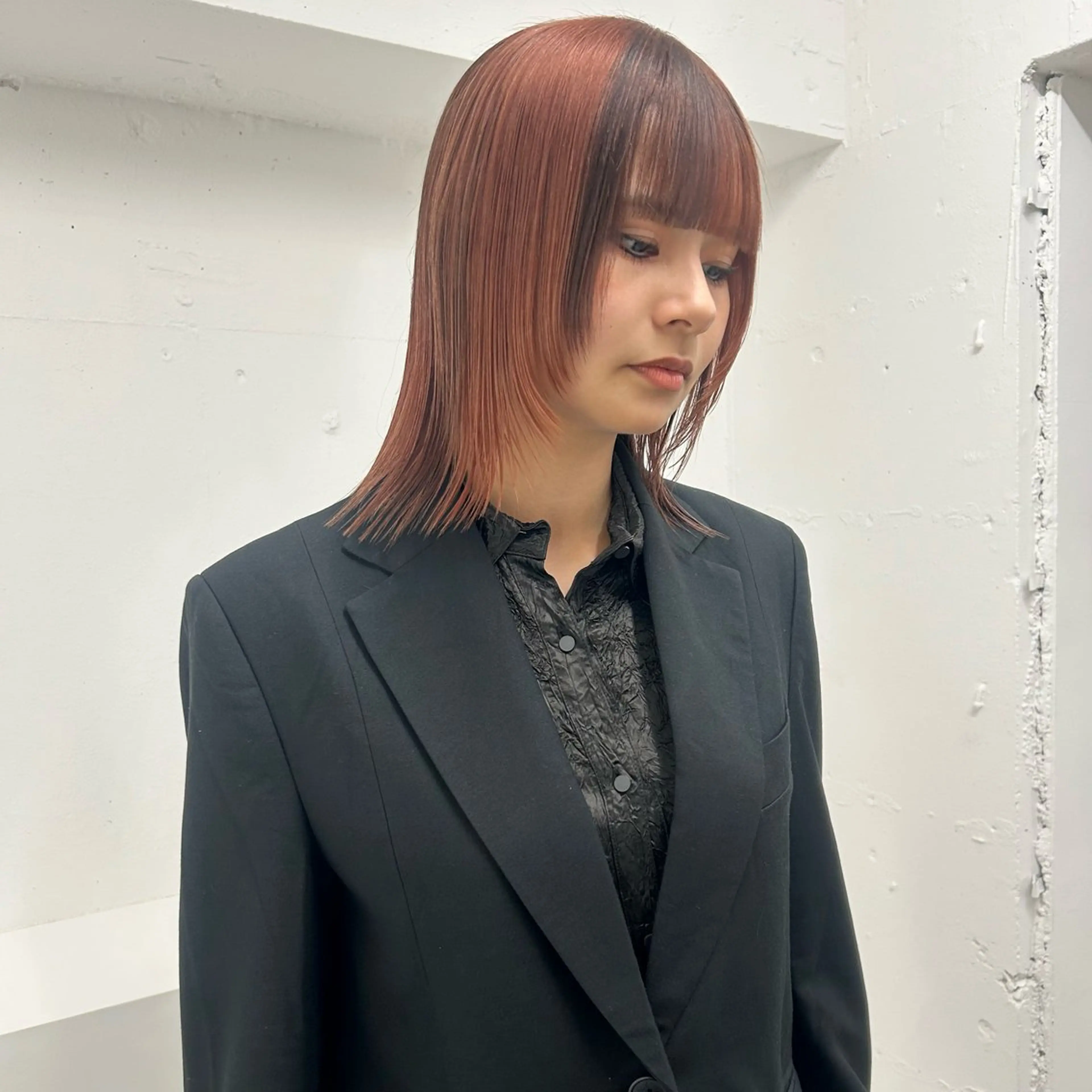 セミロング カラー オレンジ 北浦 雅のヘアスタイル