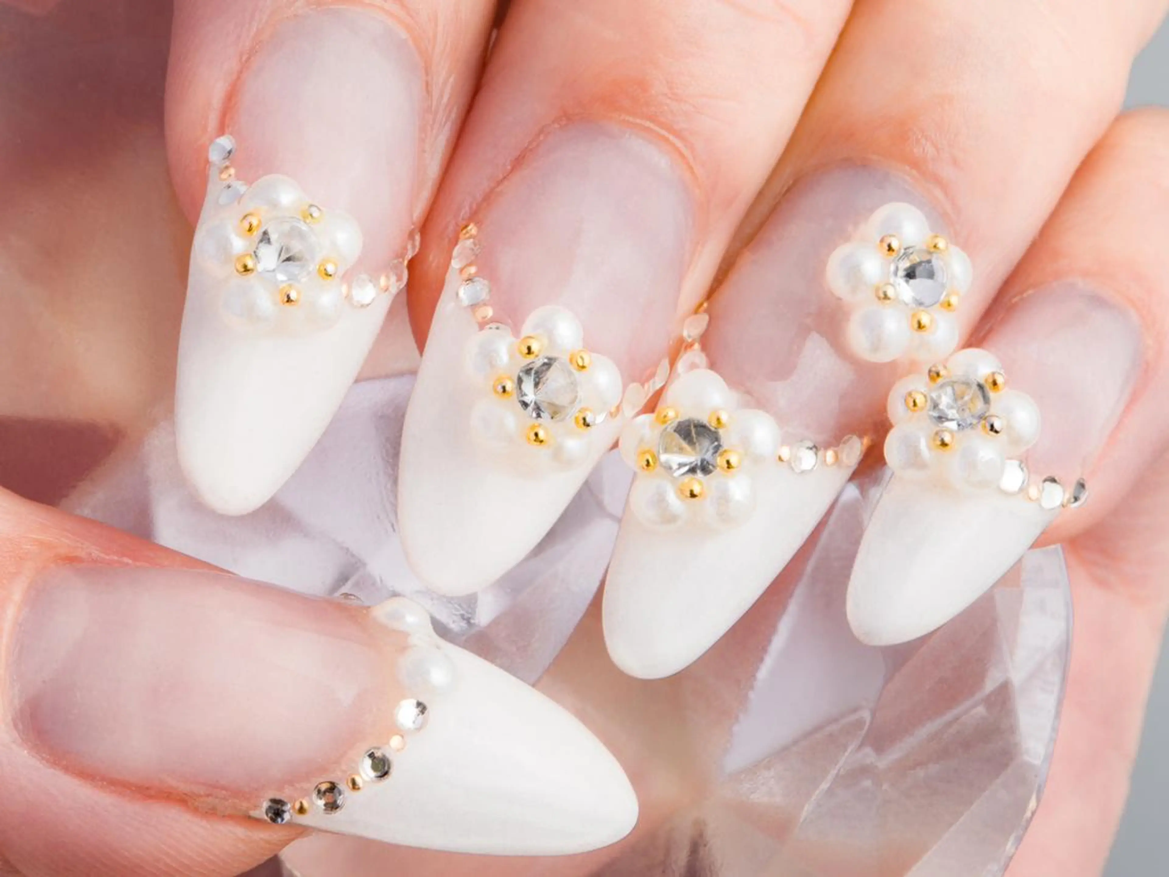 ネイル ハンドネイル ❤️💛REBEST 付け放題Nailのネイルデザイン