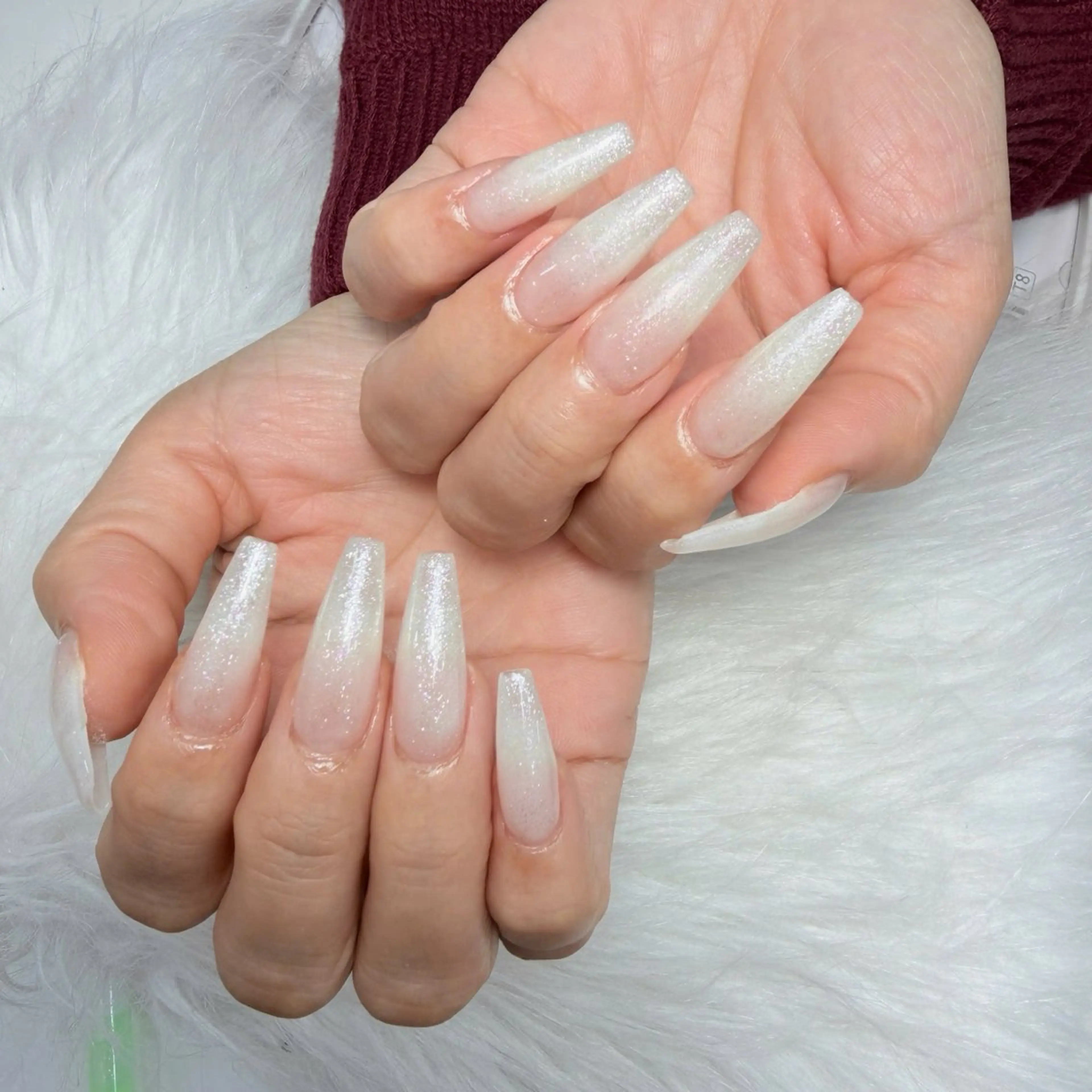 ネイル オーロラネイル 長さ出し フラッシュネイル フレンチネイル ジェルネイル Michi_Nails_Salon所属・Michi Nail Staffのネイルデザイン