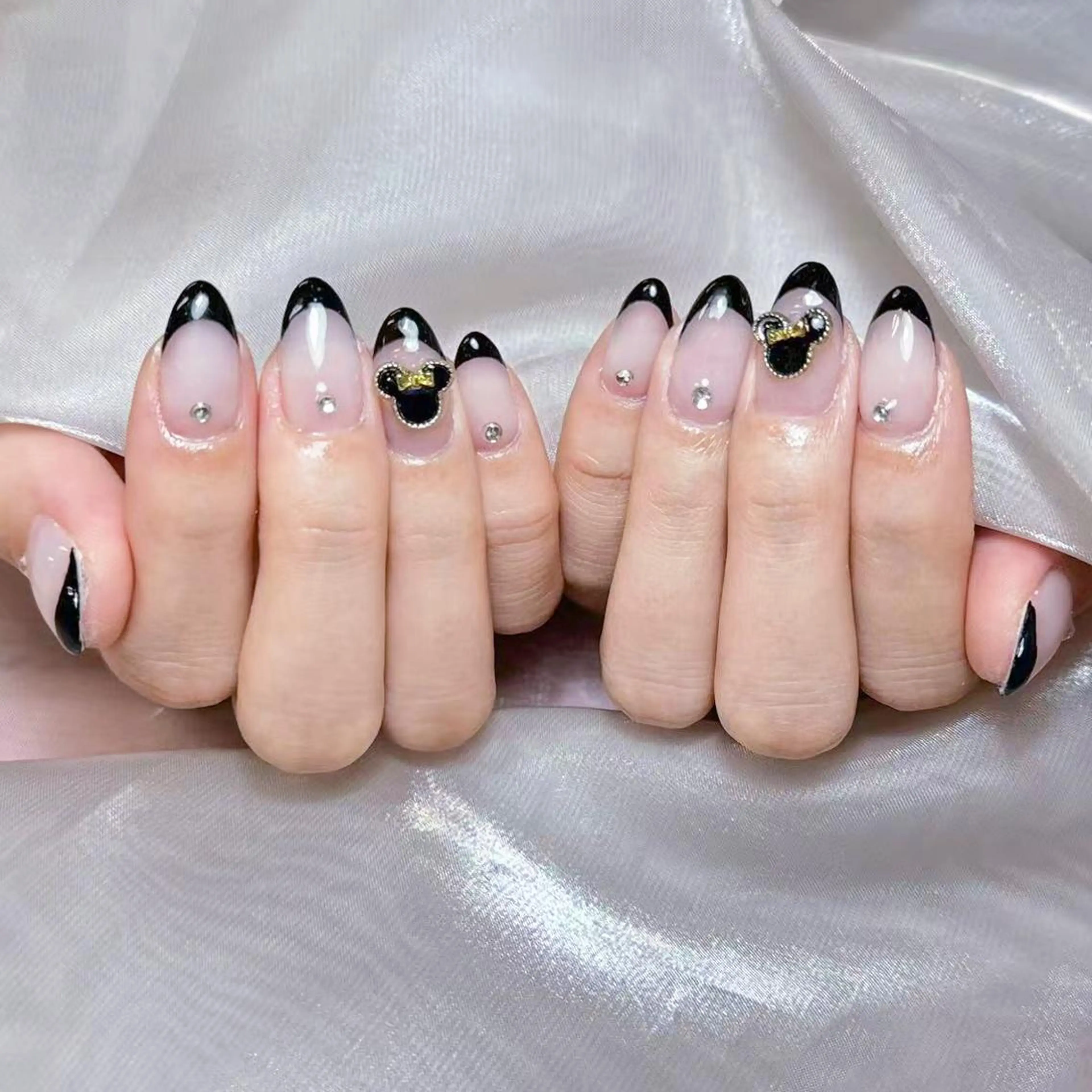 ネイル アートネイル オーロラネイル フラッシュネイル ガーリー キラキラネイル ハンドネイル DIAMOND NailStudioのネイルデザイン