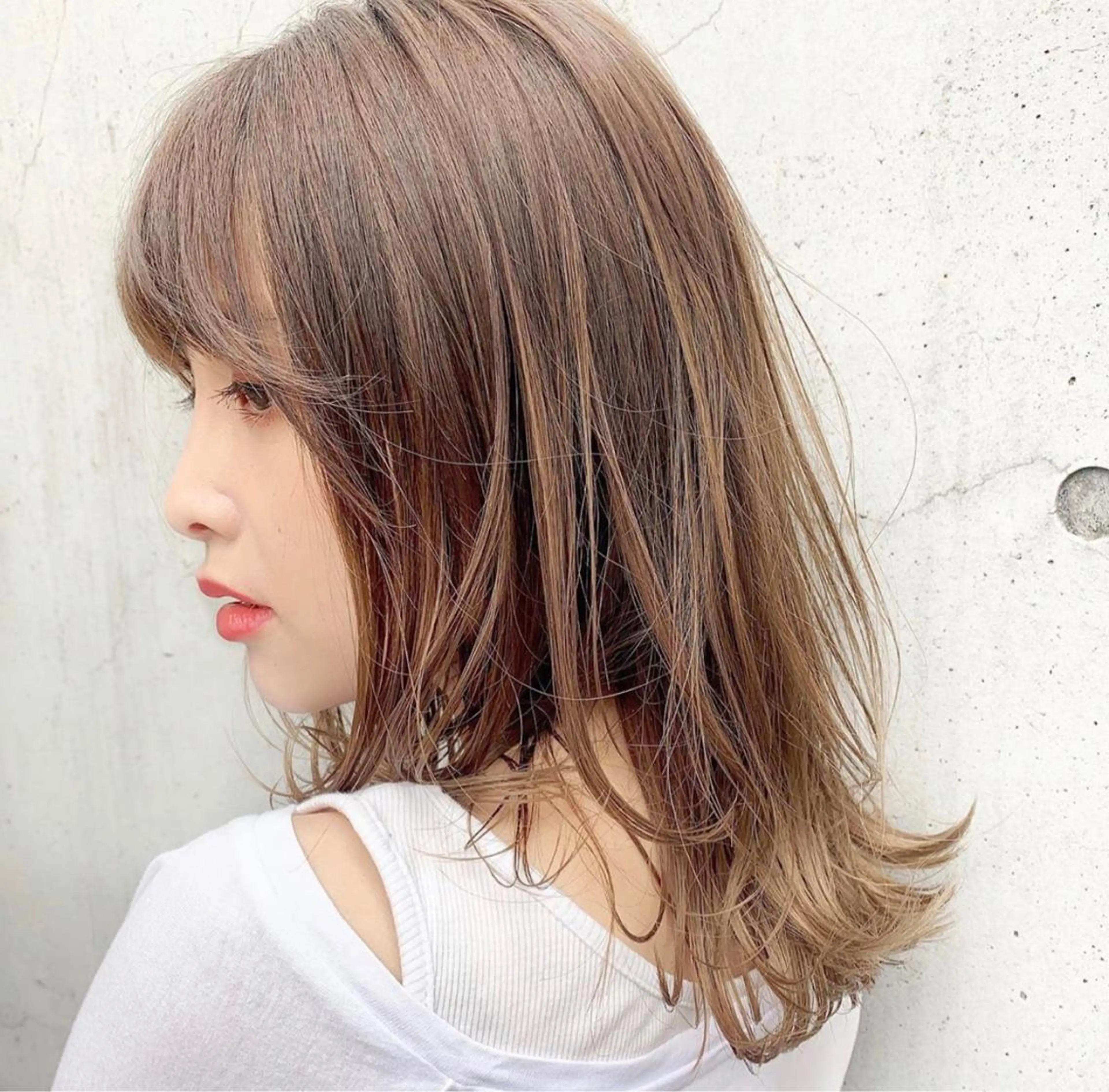 カラー ブリーチ ハイライトカラー メンズ特化 刈り上げない/金井のヘアスタイル