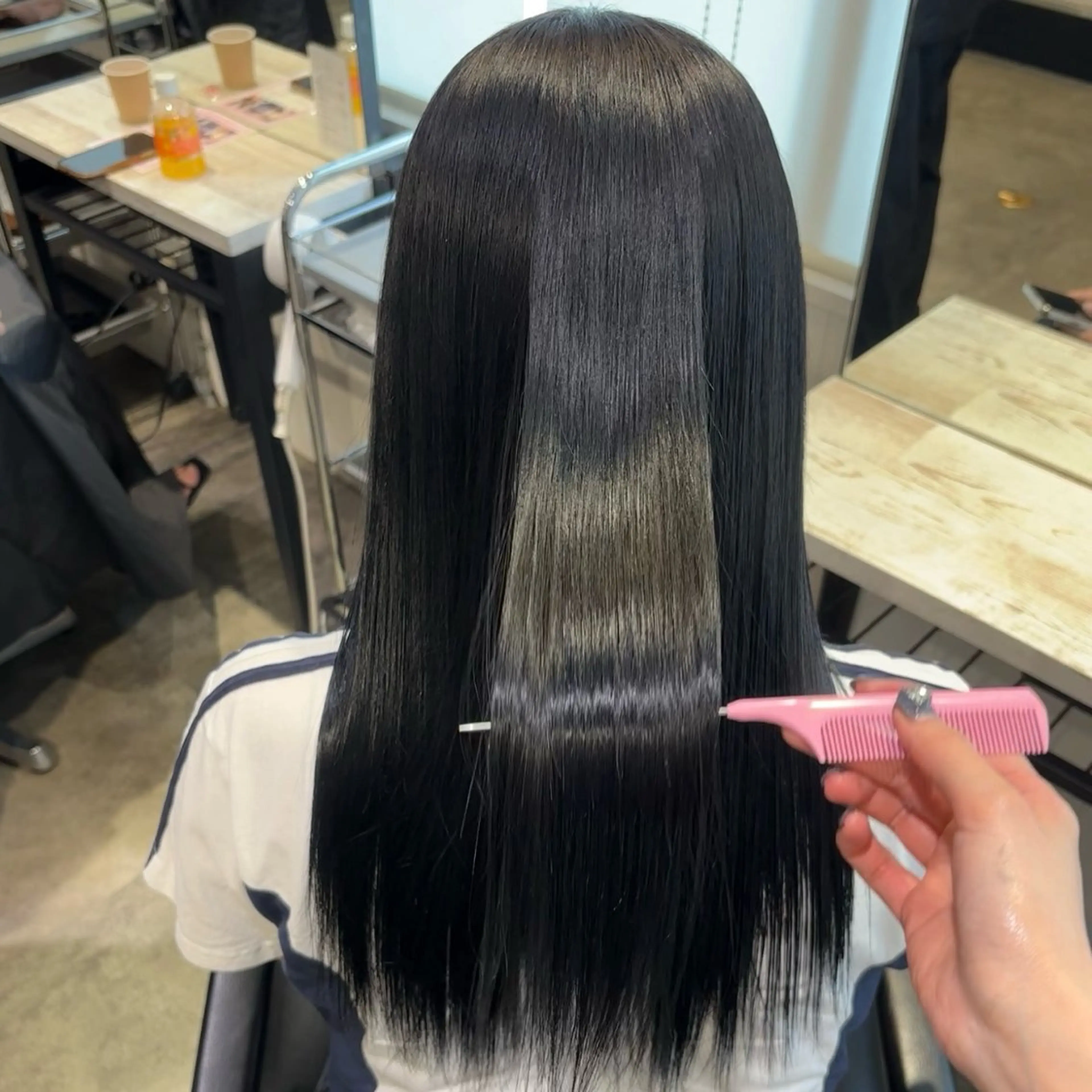 セミロング 髪質改善 縮毛矯正 トリートメント 縮毛矯正 トリートメント 🎀暖色/ベージュ× ハイトーン💫りののヘアスタイル