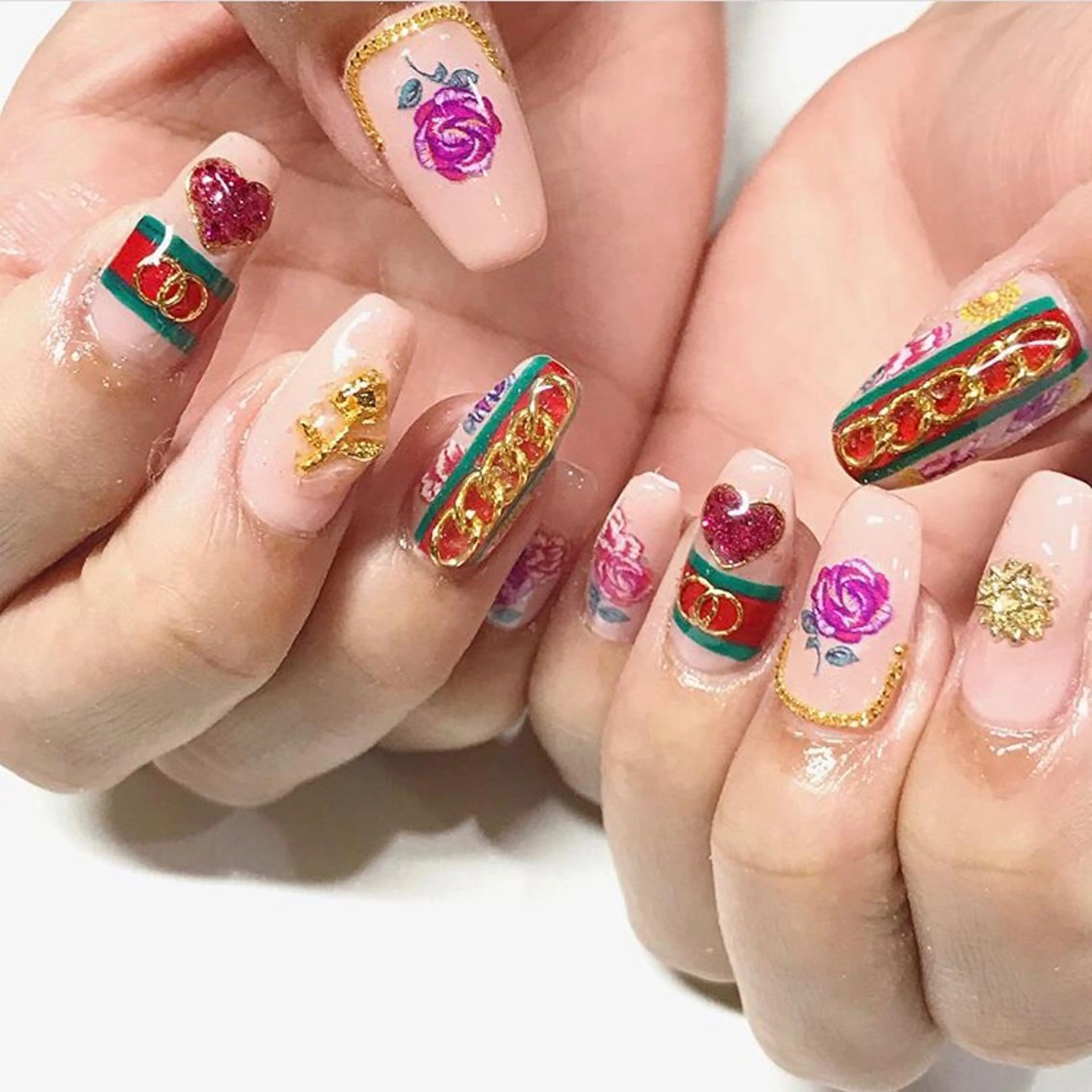 ネイル 渋谷ビュレネイル Kaoruのネイルデザイン