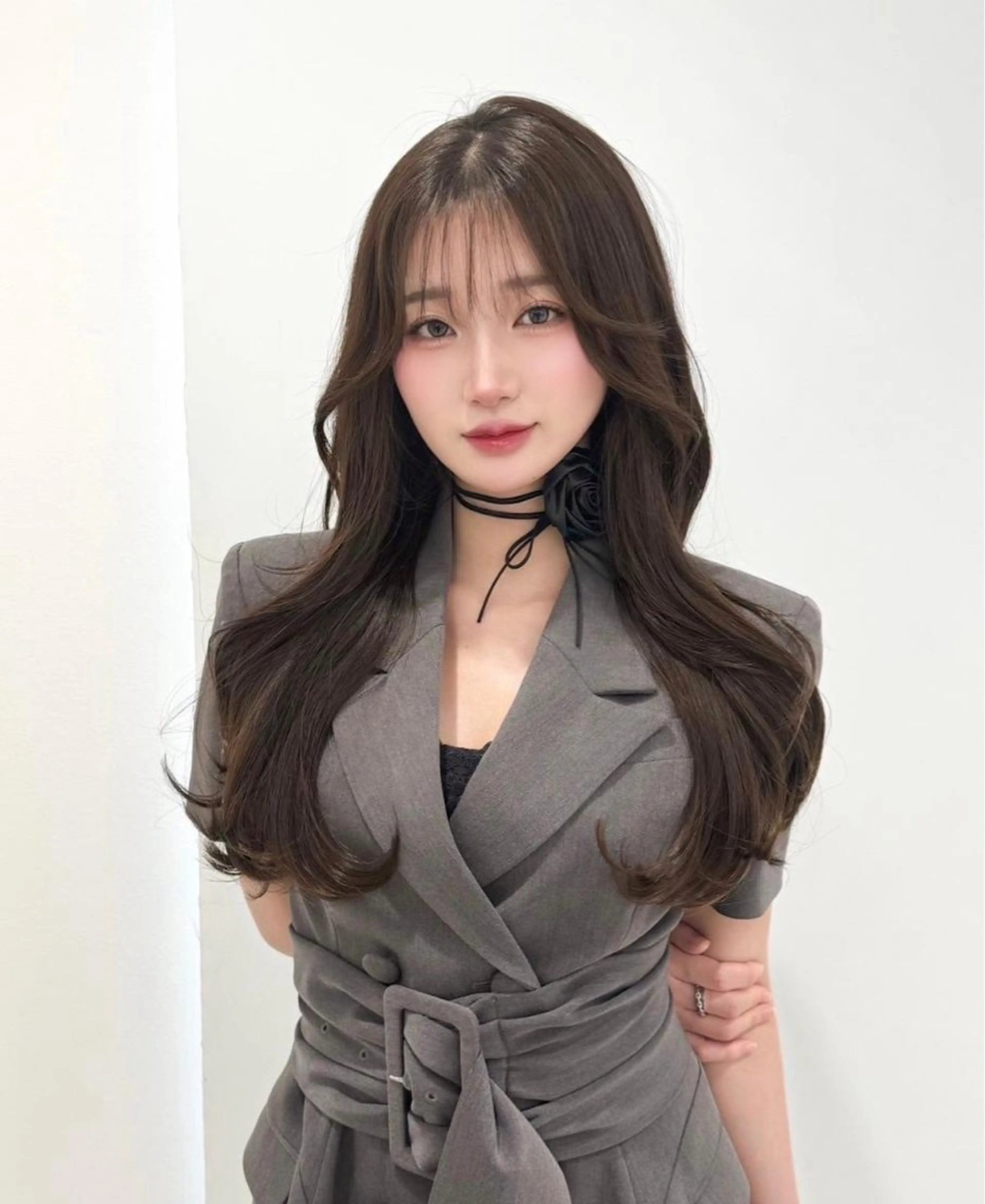 ロング ヘアカラー トリートメント ヘアセット 韓国ヘア/ブリーチ無 しWカラー/オリーブのヘアスタイル