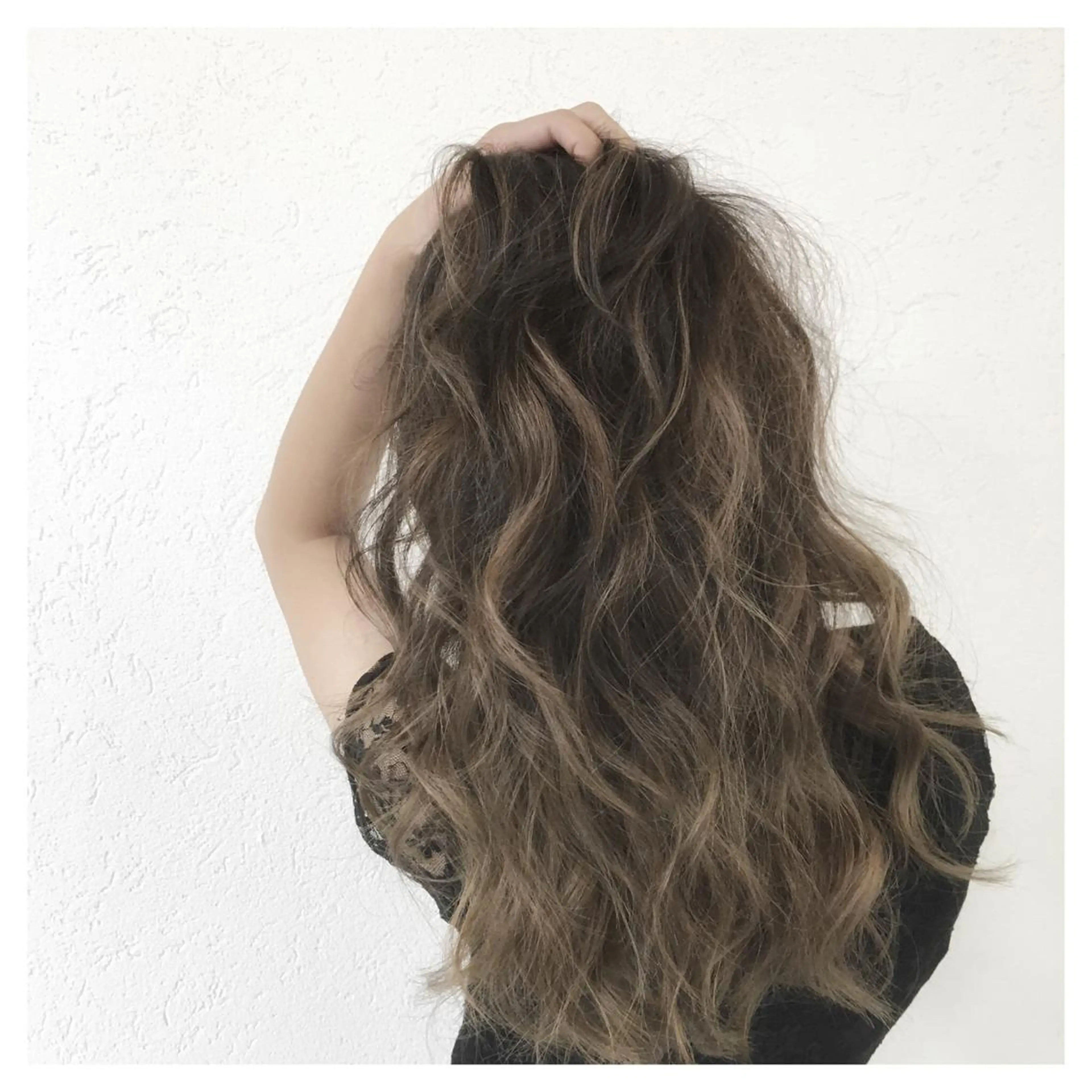 ロング カラー バレイヤージュ グラデーションカラー ハイライトカラー イルミナカラー ハイライト biscohair 髪にドラマを。のヘアスタイル