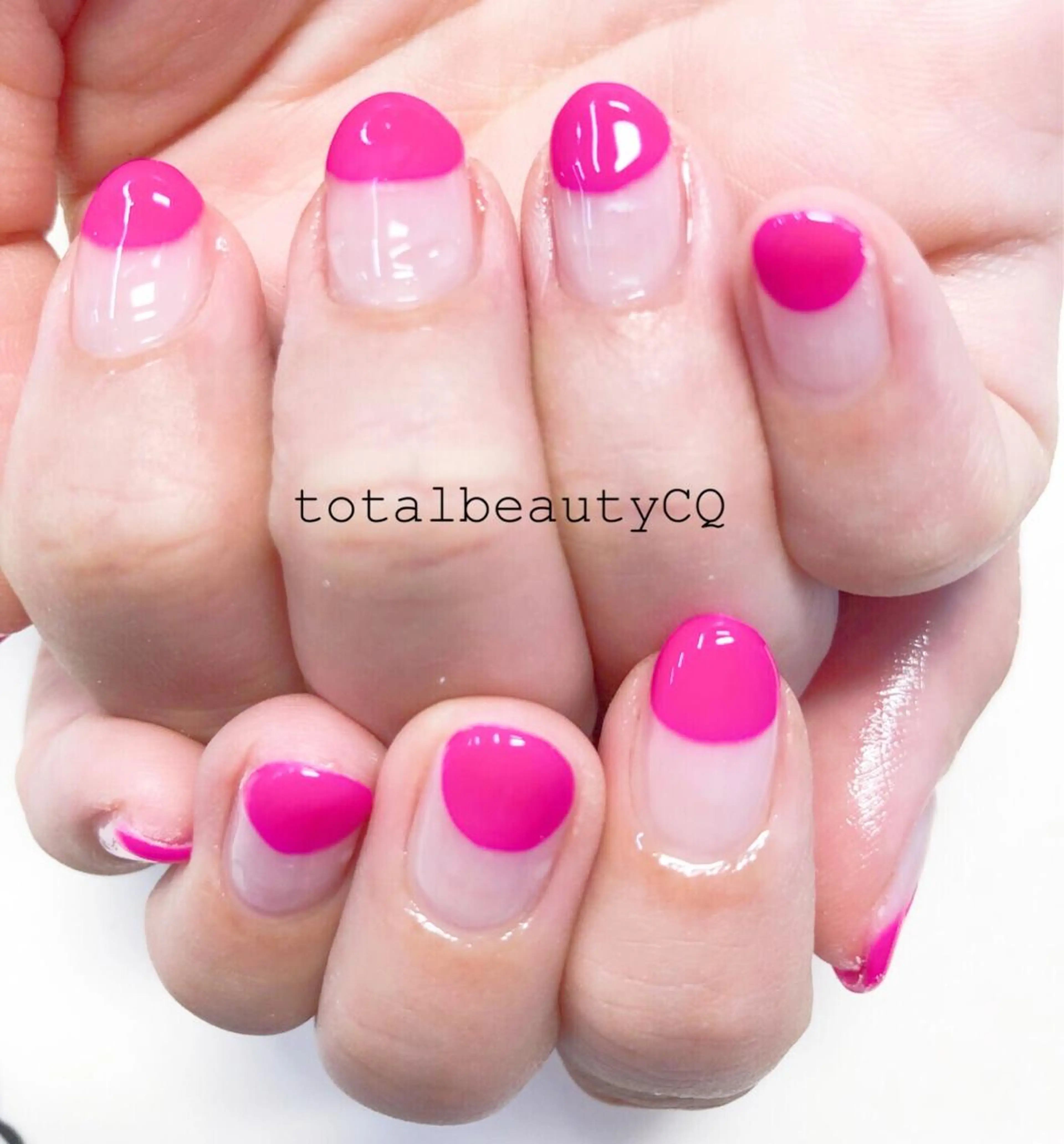 ネイル フレンチネイル トータルビューティー CQのネイルデザイン