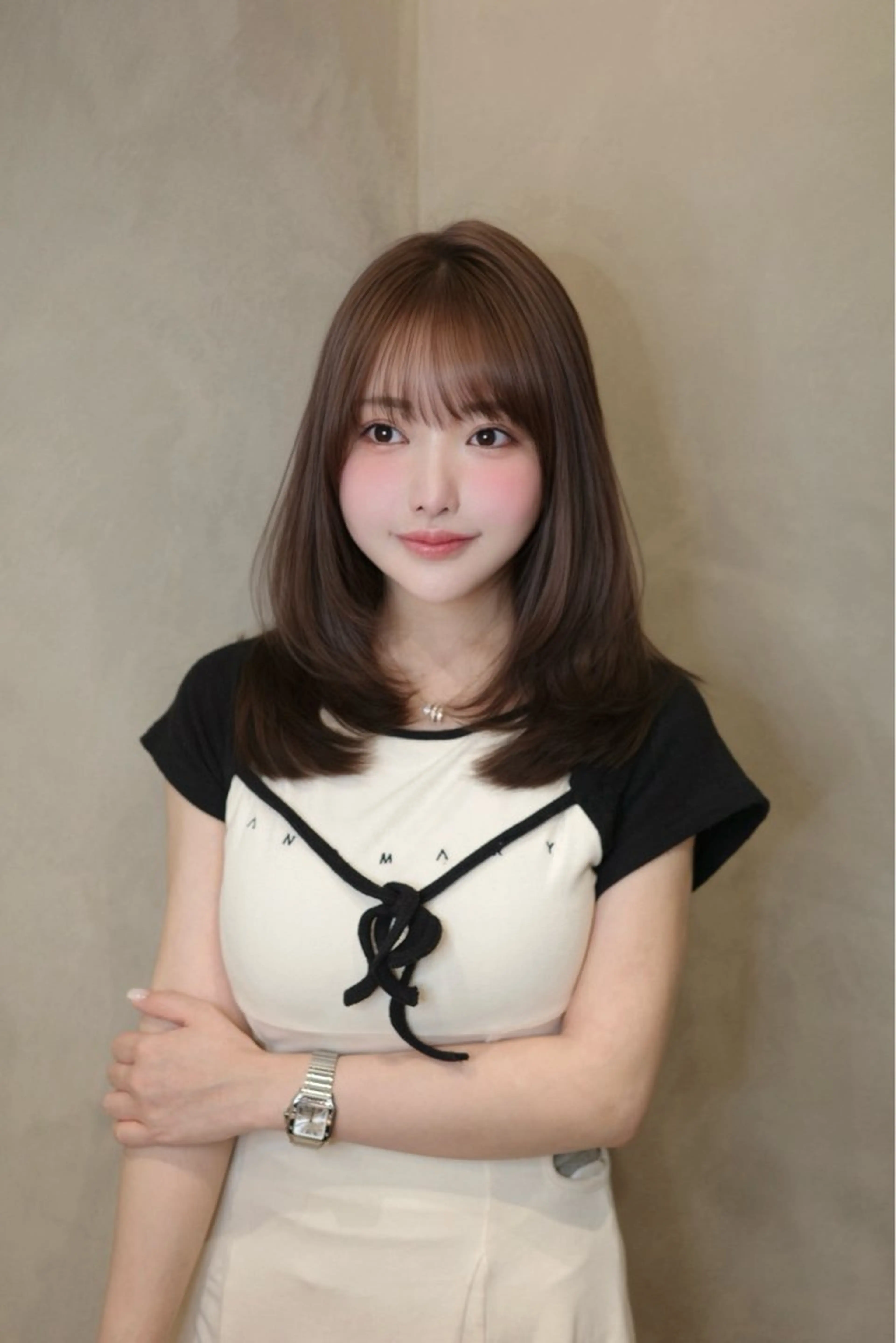 セミロング 髪質改善 レイヤーカット 似合わせカット 美顔形成｜酒井 ｜青山のヘアスタイル