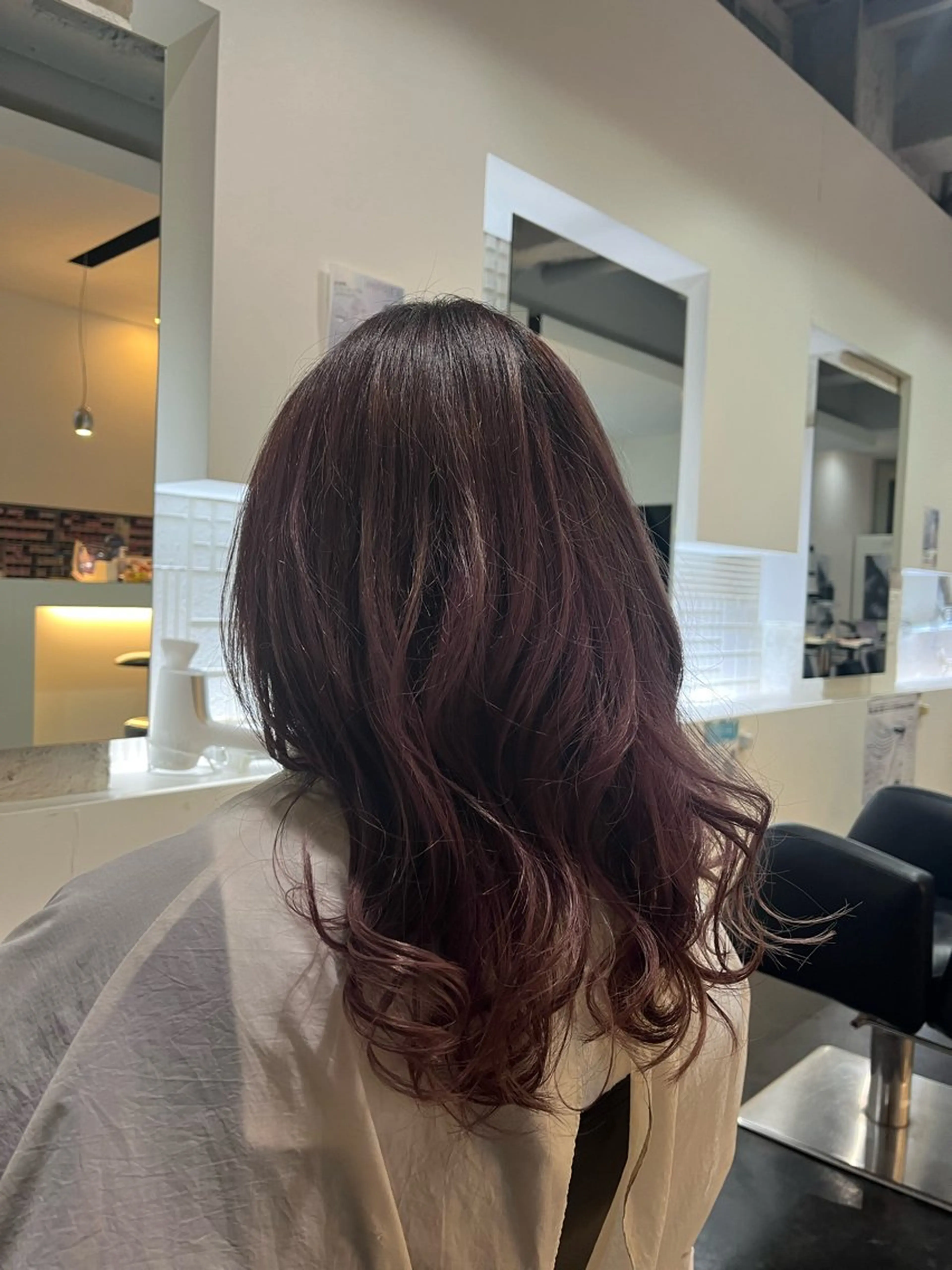 セミロング カラー ベージュカラー ブリーチ ピンクカラー ピンクベージュ カット ヘアカラー アルバサンス所属・中居 蒼士のヘアスタイル