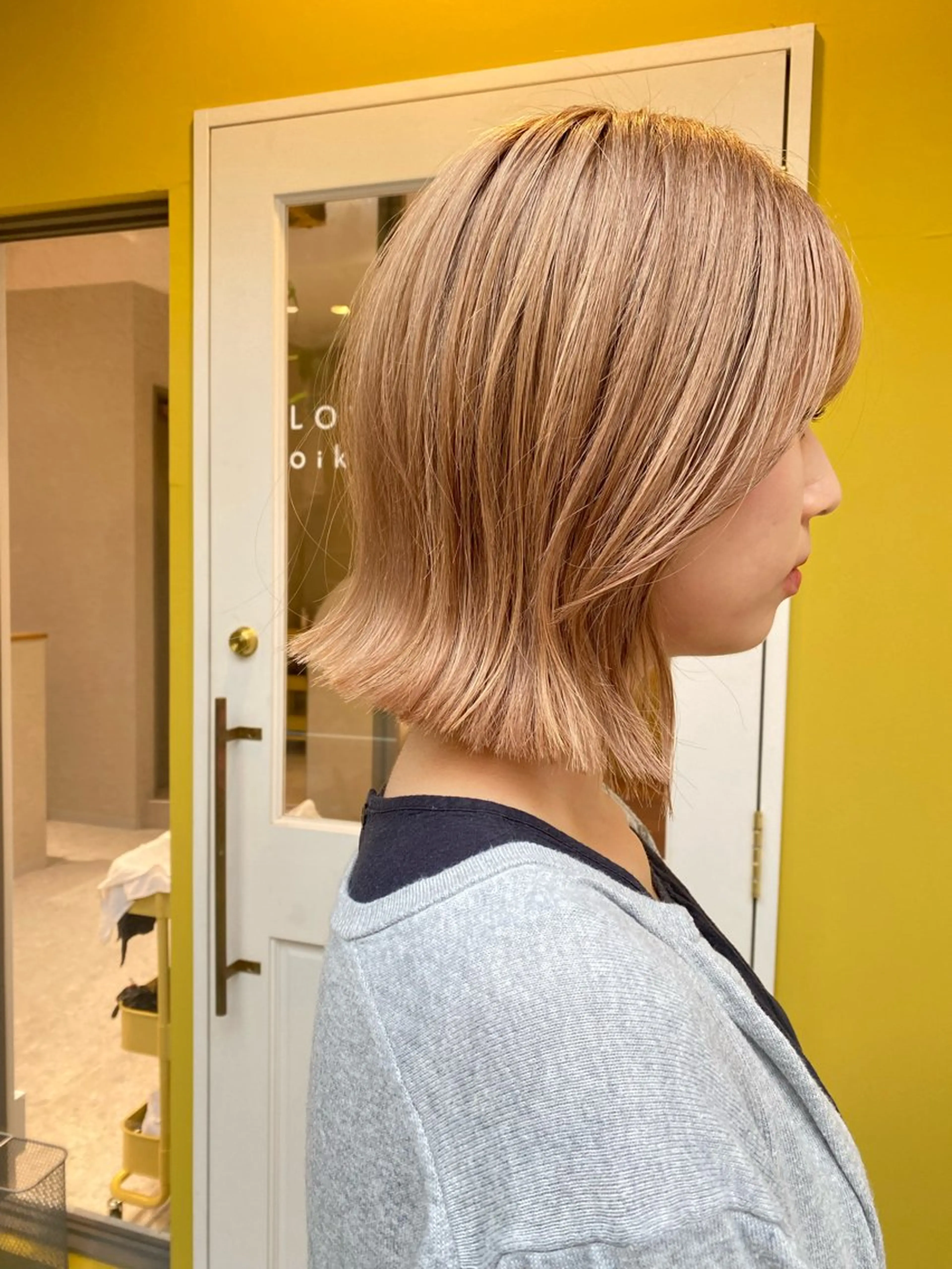 ミディアム LOVESTOIKE 井上つぐみ/透明感のヘアスタイル