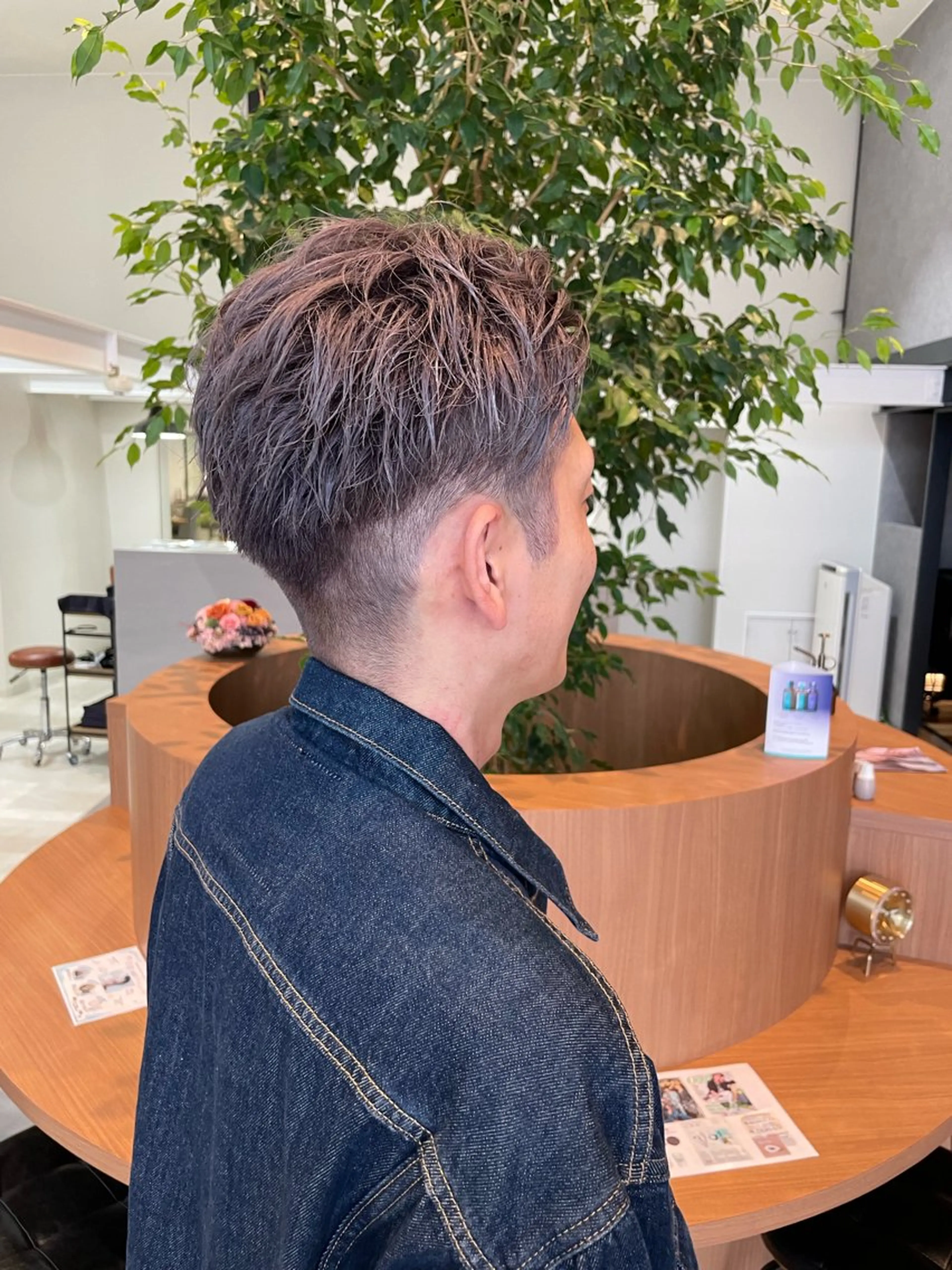 ショート カラー メンズ メンズブリーチ ブリーチ 透明感カラー カット ヘアカラー ayaka |トレンドヘアのヘアスタイル