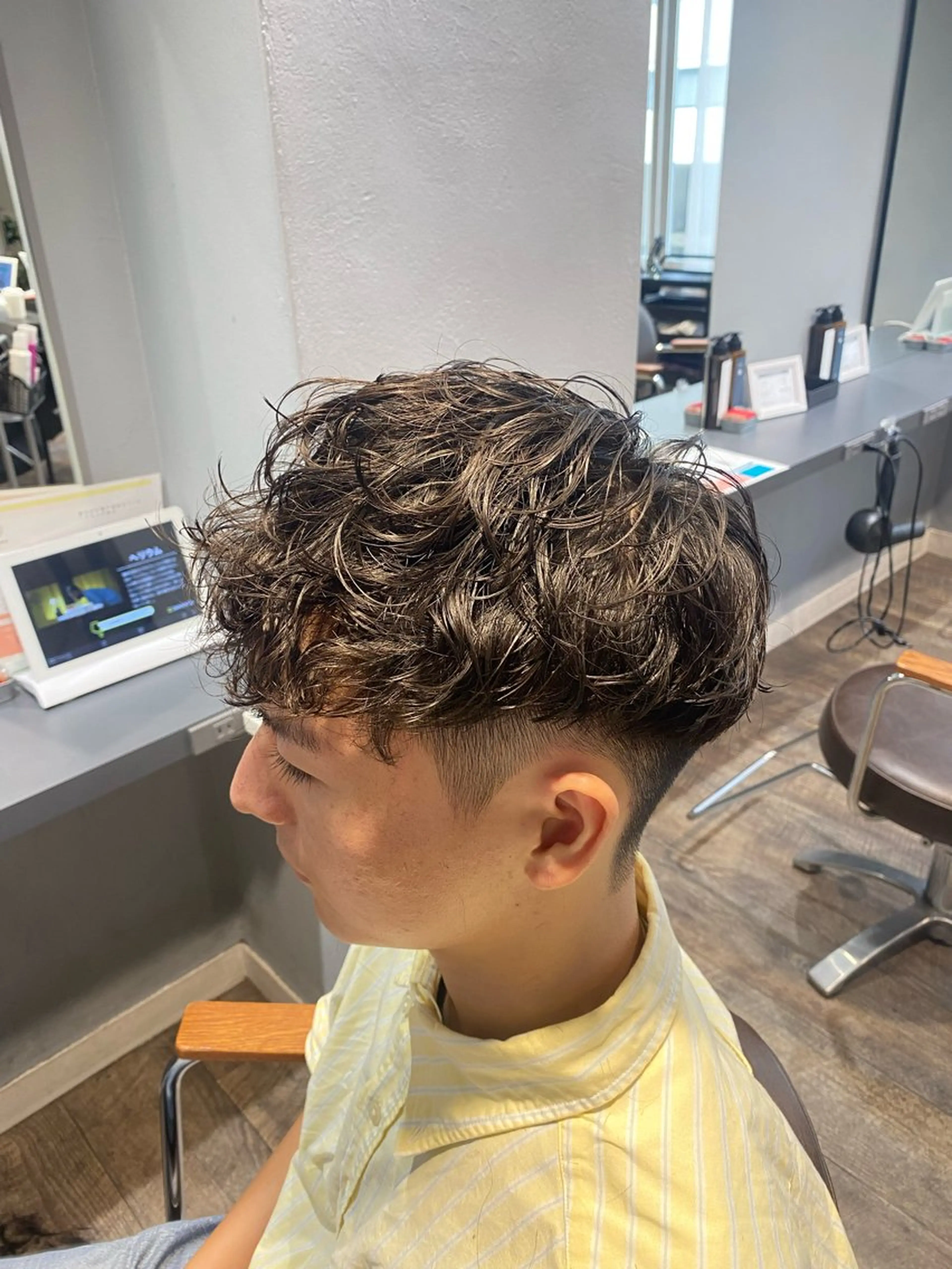 ショート パーマ メンズ カット パーマ 江﨑 翔のヘアスタイル