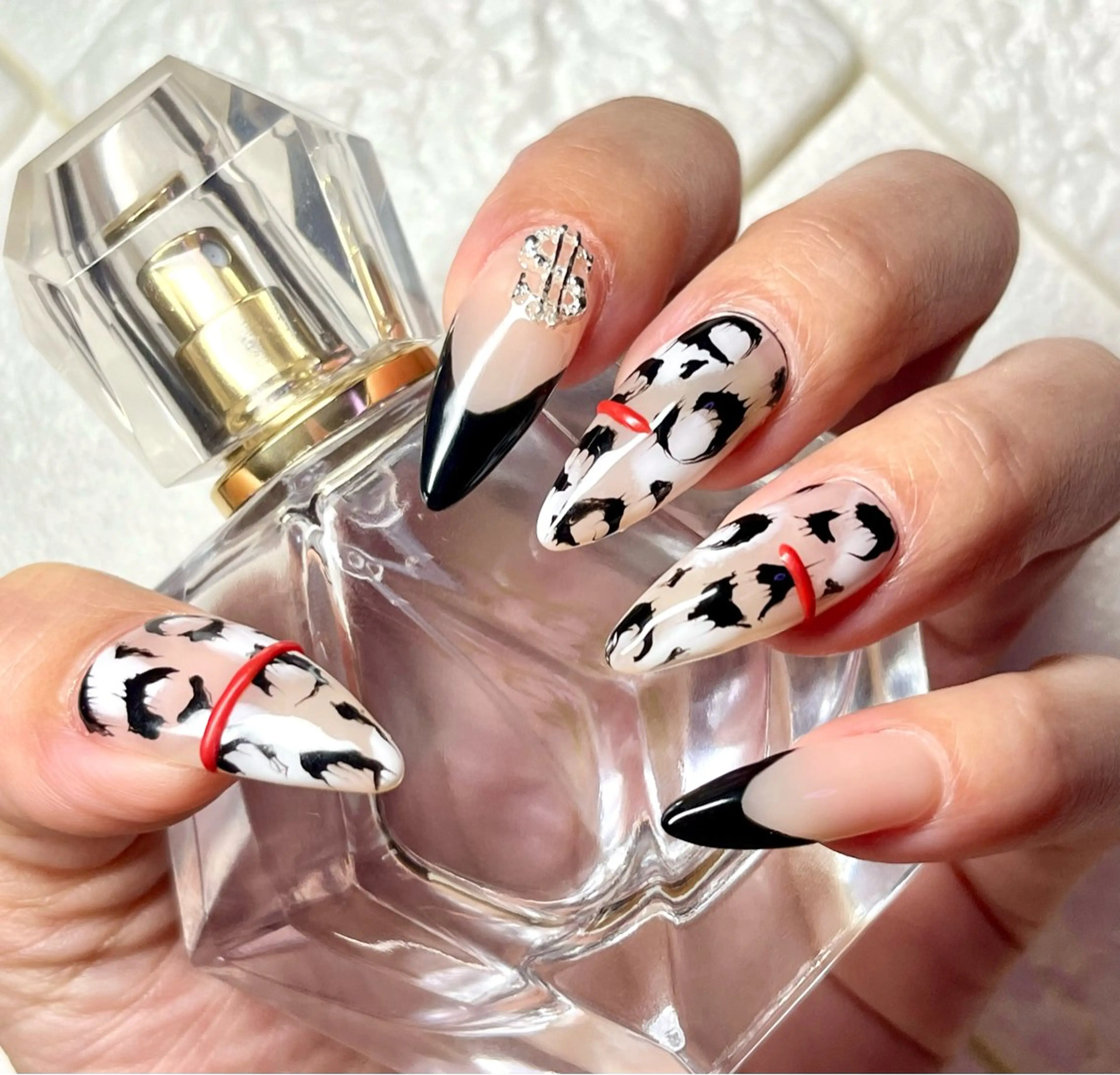 ネイル アニマル柄 フレンチネイル ハンドネイル まり りぃ〜んのネイルデザイン
