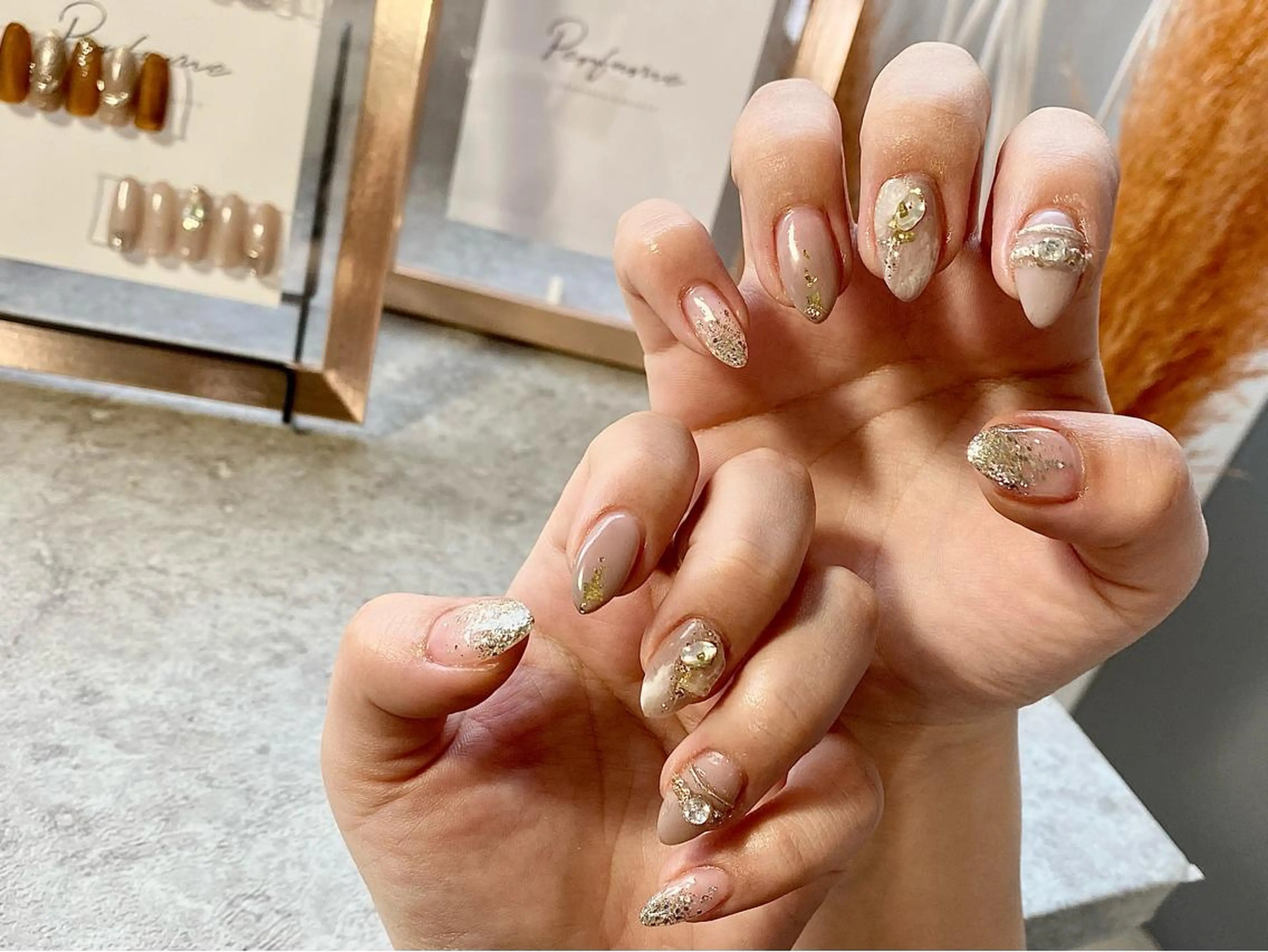 ミディアム ネイル NINA nailのネイルデザイン