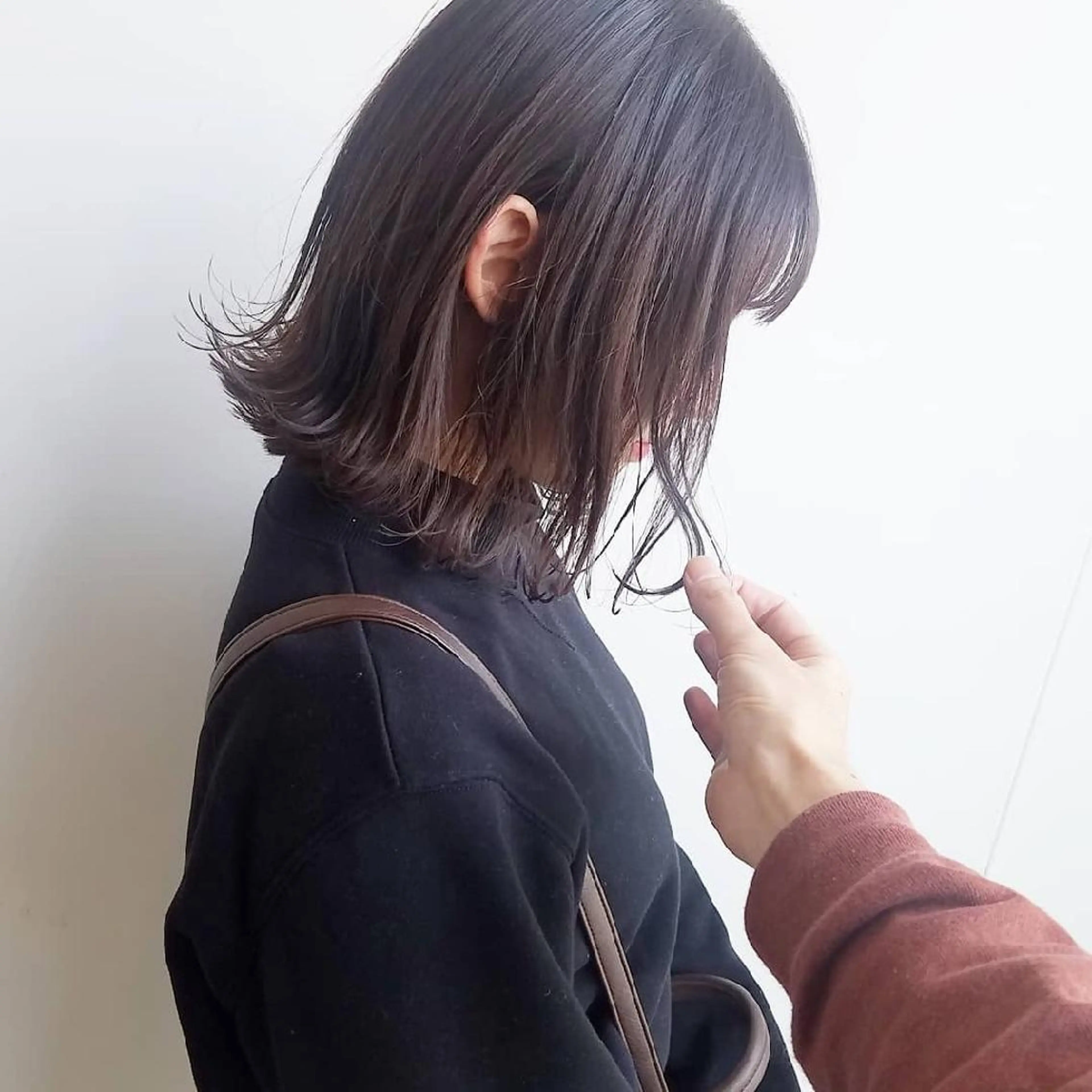 ミディアム カラー ボブ 伸ばしかけ iplus✴ まつげ、眉毛、耳つぼのマツエク・マツパデザイン