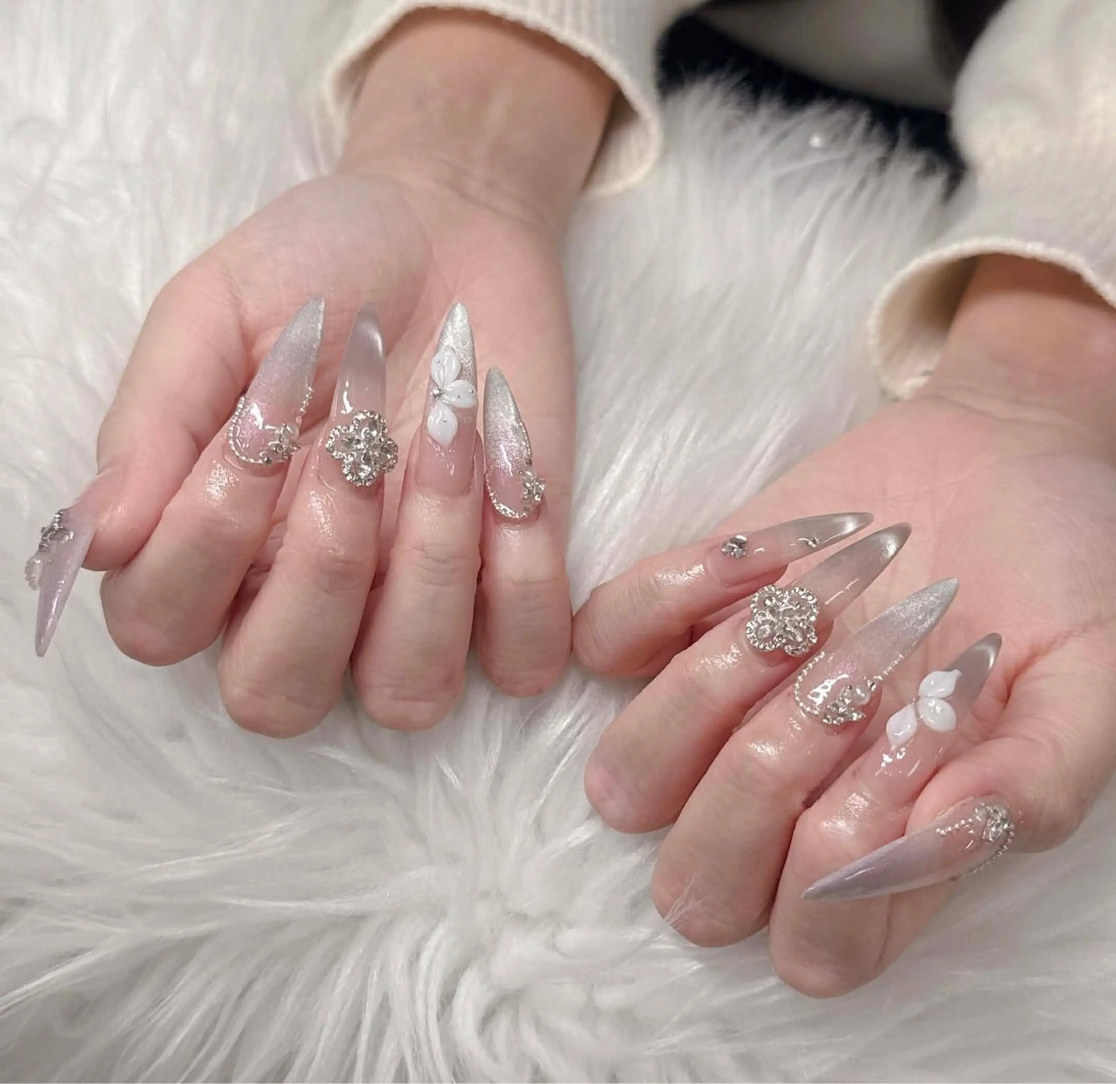 ネイル 長さ出し グラデーション 卒業式 キラキラネイル マグネットネイル Lee Nailsのネイルデザイン