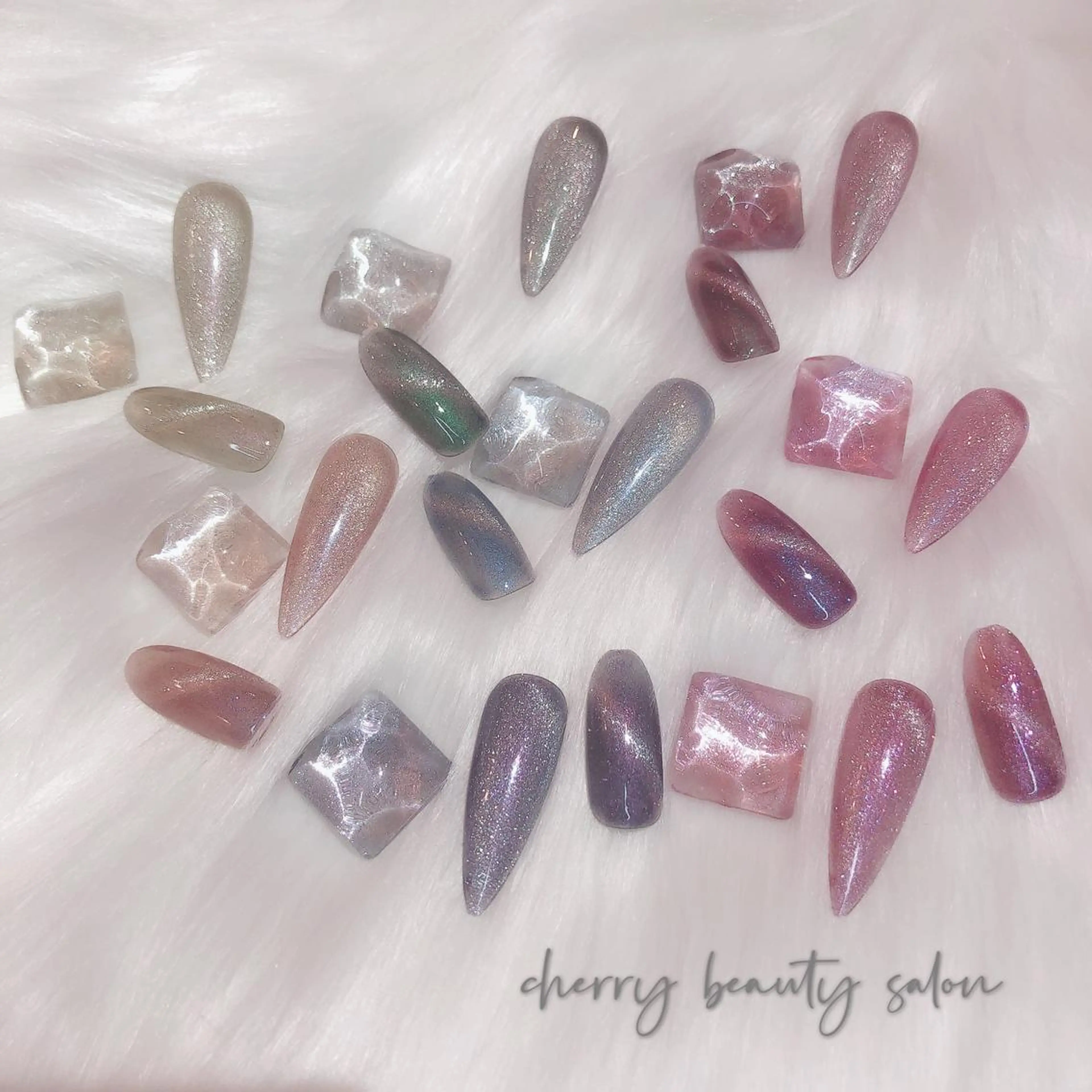 ネイル SAKURA 🍒のネイルデザイン