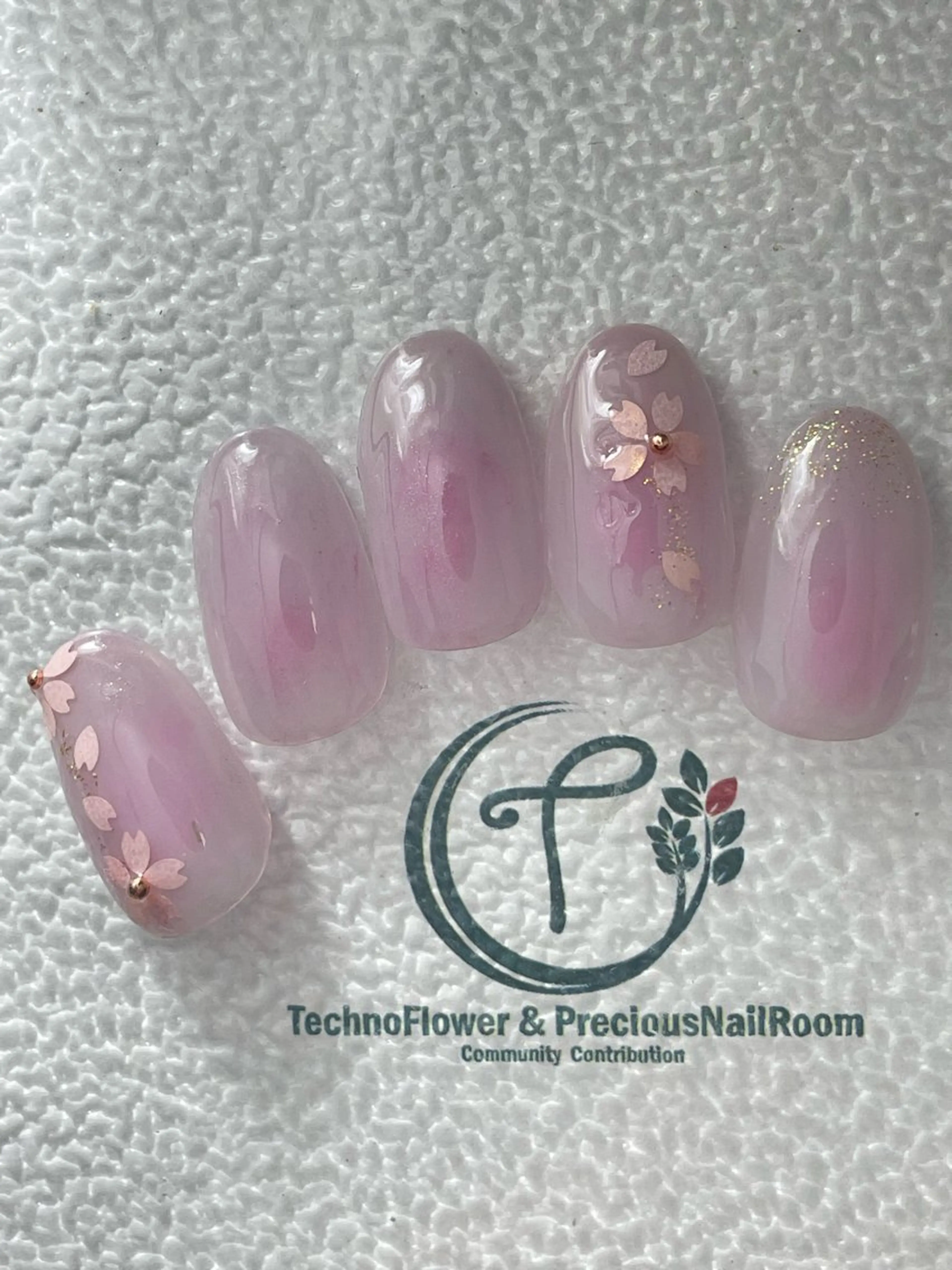 ネイル フラワーネイル ハンドネイル precious nail room所属・precious nail  roomのネイルデザイン