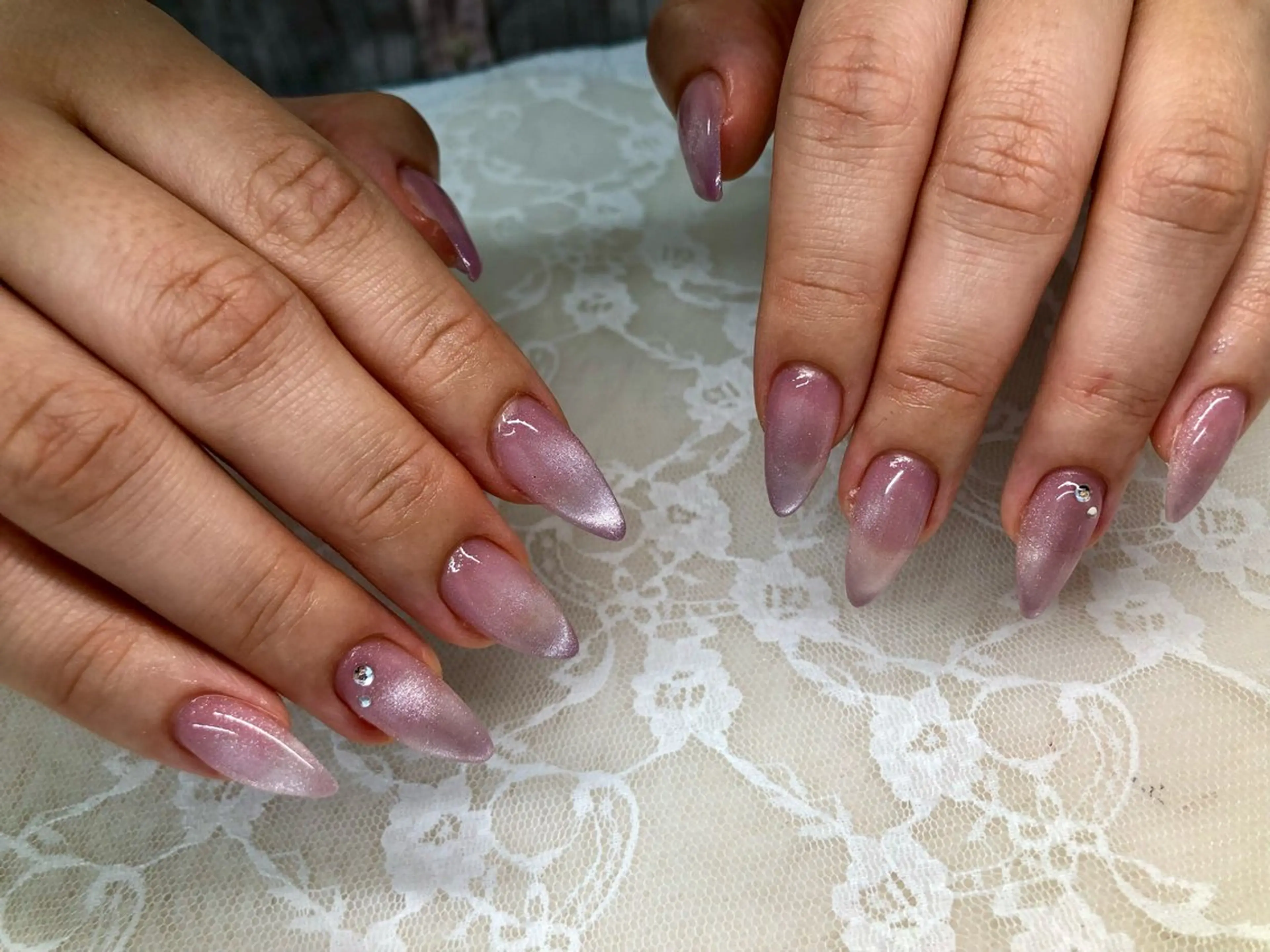 ネイル マグネットネイル ピンク ハンドネイル ハンドケア 心斎橋Salon Epokkuのネイルデザイン