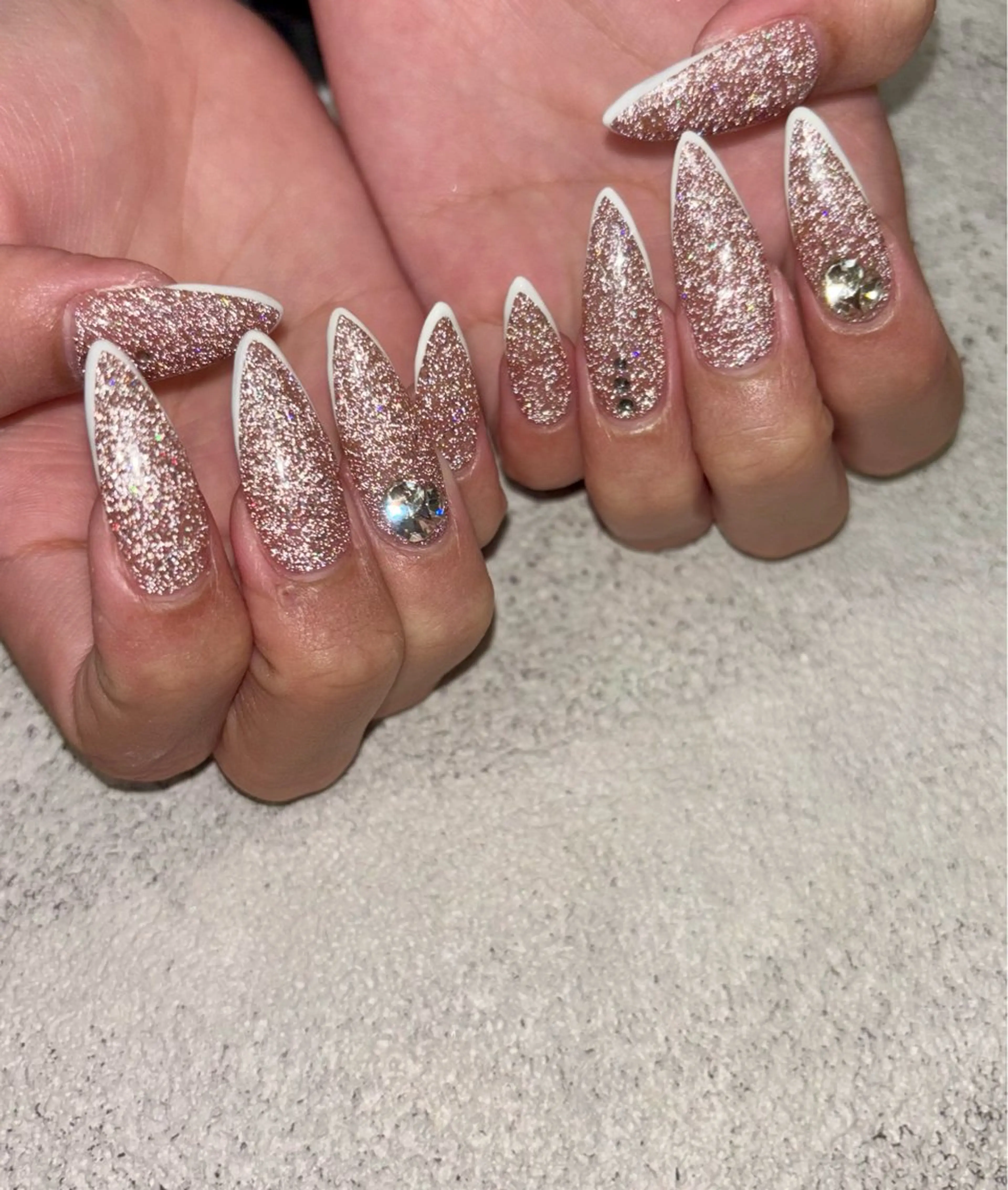 ネイル フラッシュネイル 安藤 彩乃のネイルデザイン