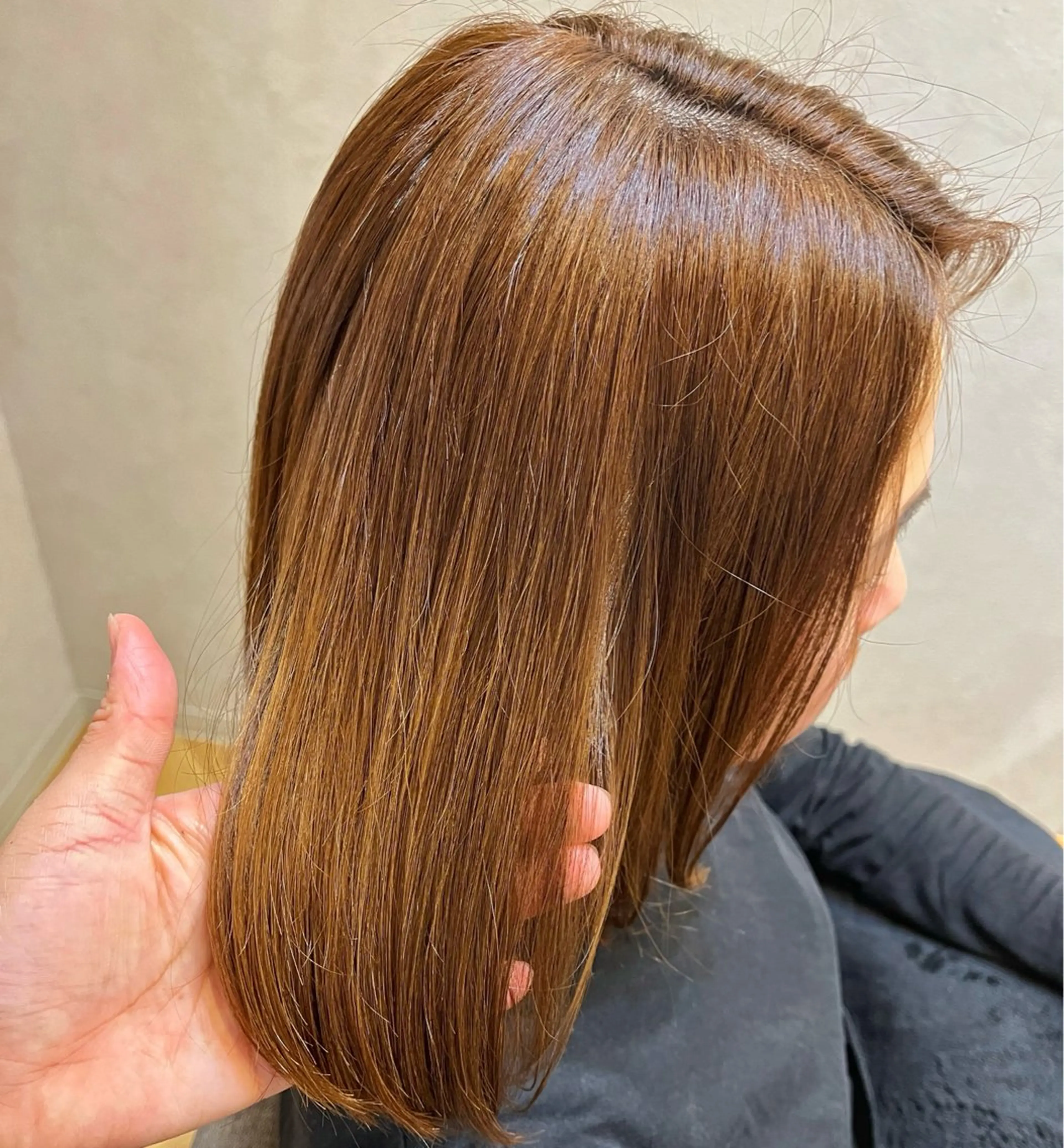 ミディアム カラー number大分/ 磯部栞里のヘアスタイル