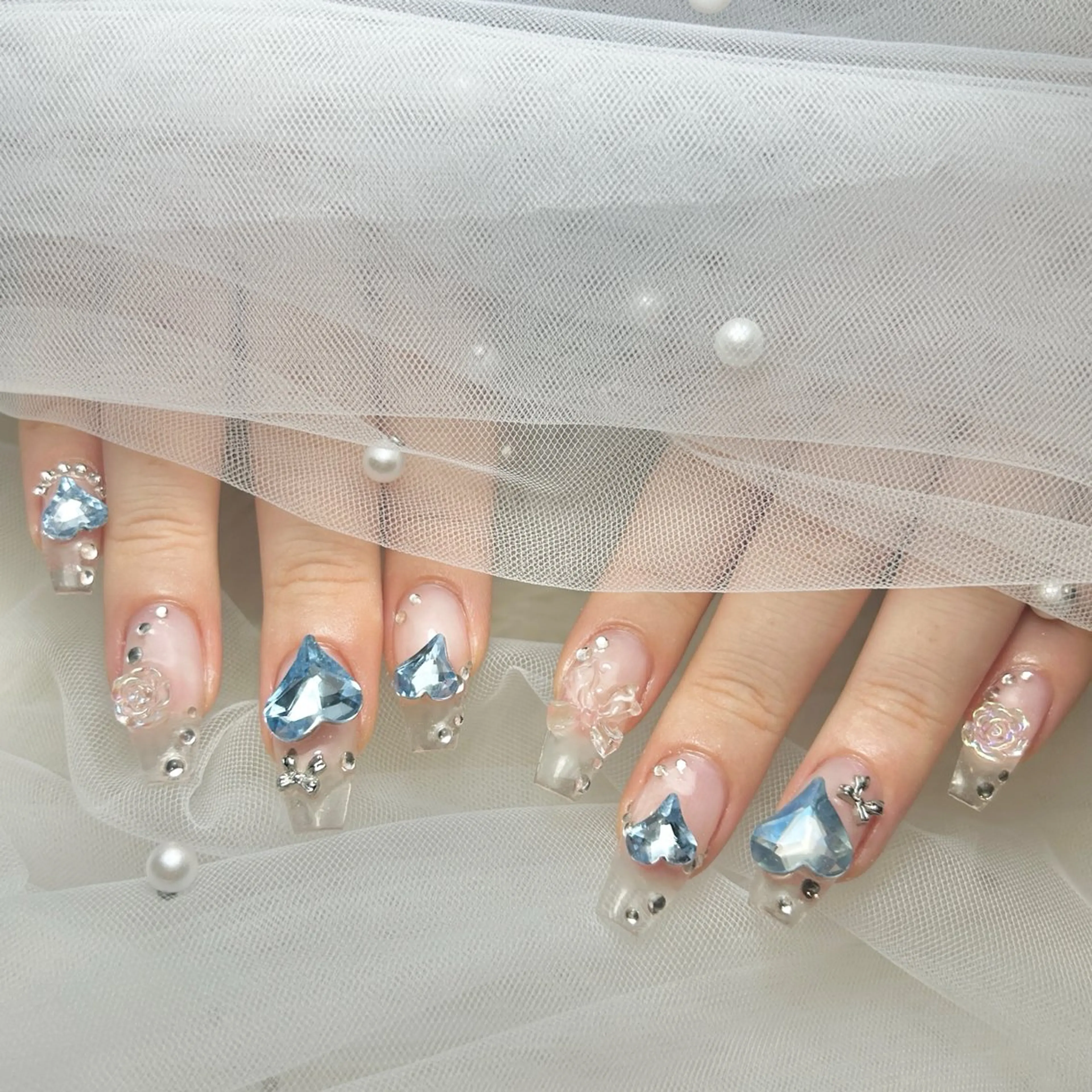 ネイル キラキラネイル 持ち込み スカルプネイル ハンドネイル Rino ，のネイルデザイン