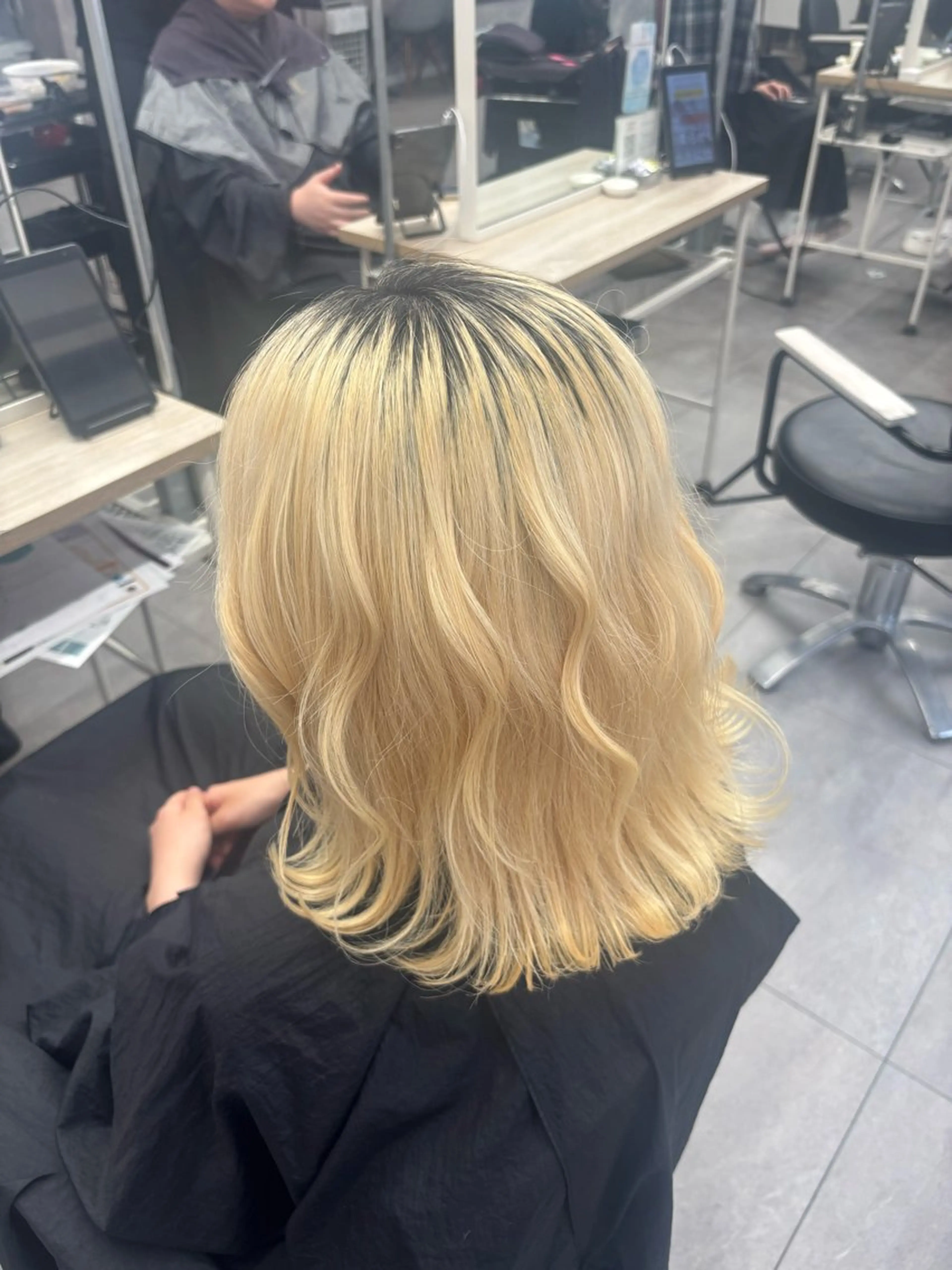 【プチヘアセット🎀】お出かけや推しのライブ参戦などのイベントにオススメ️🫧ゆるふわ韓国風巻き髪🐰の写真