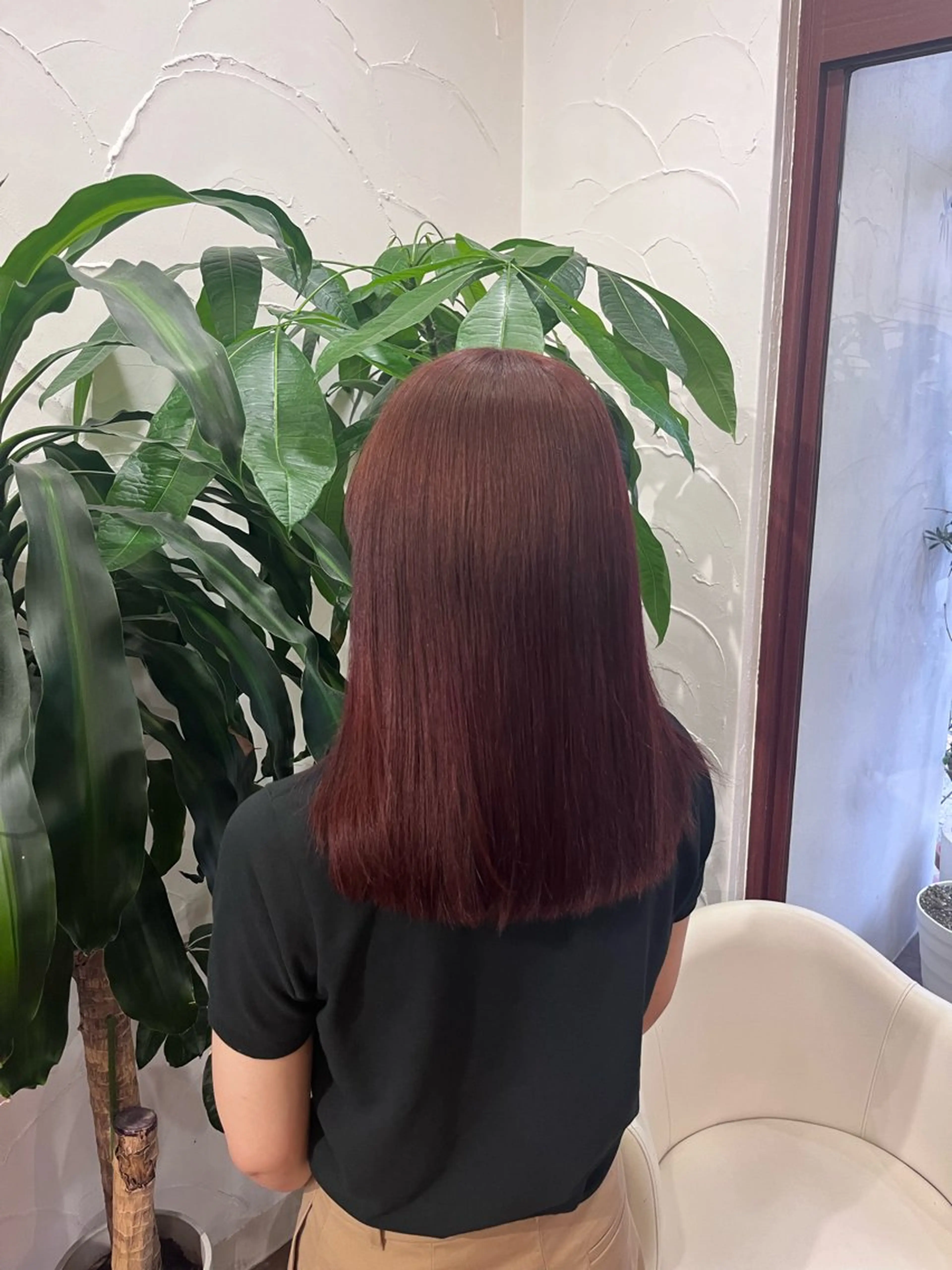 ミディアム レッドブラウン 角田 満帆のヘアスタイル