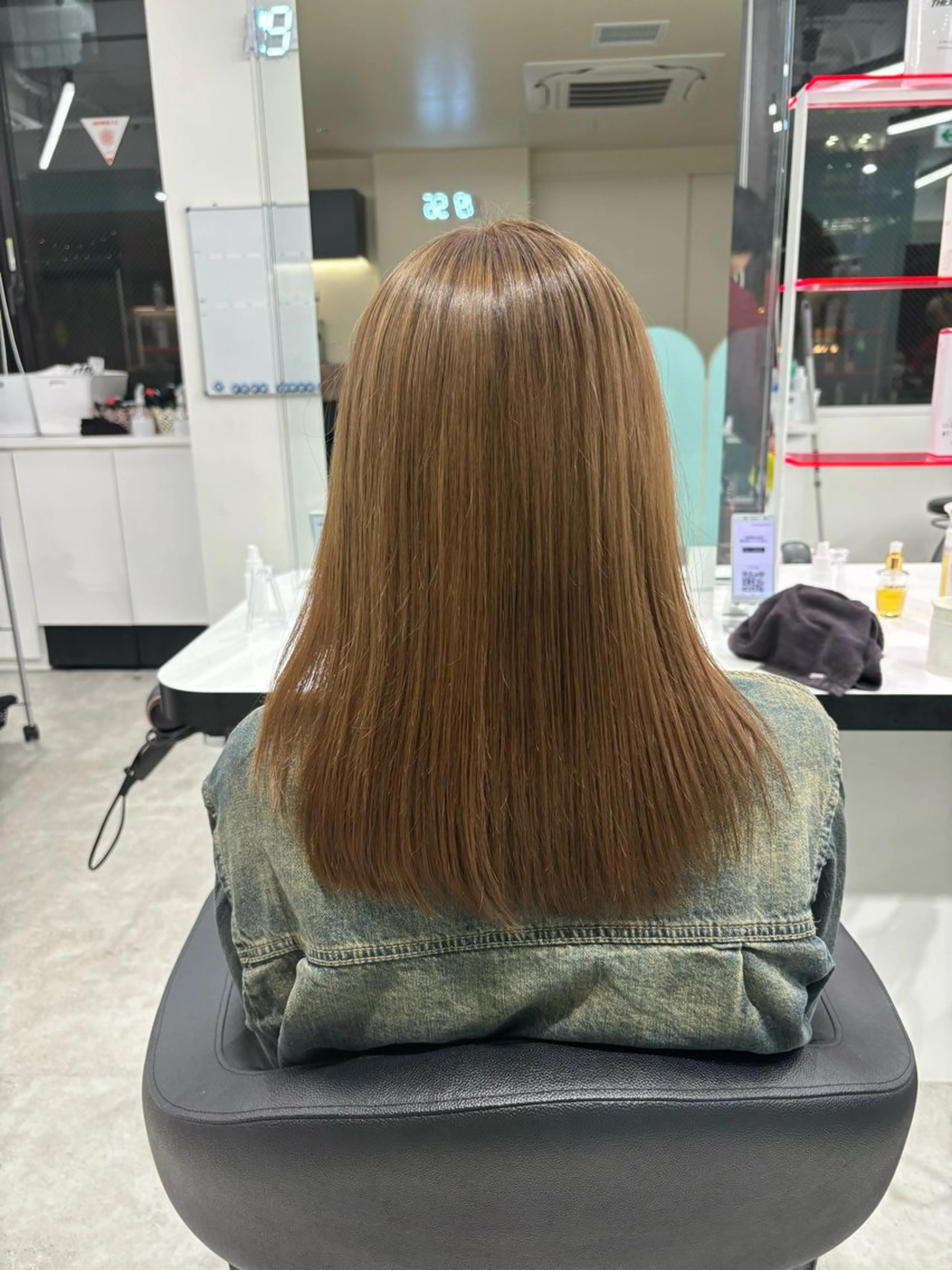 セミロング Wカラー/暖色/べ ージュりく©︎🐝のヘアスタイル