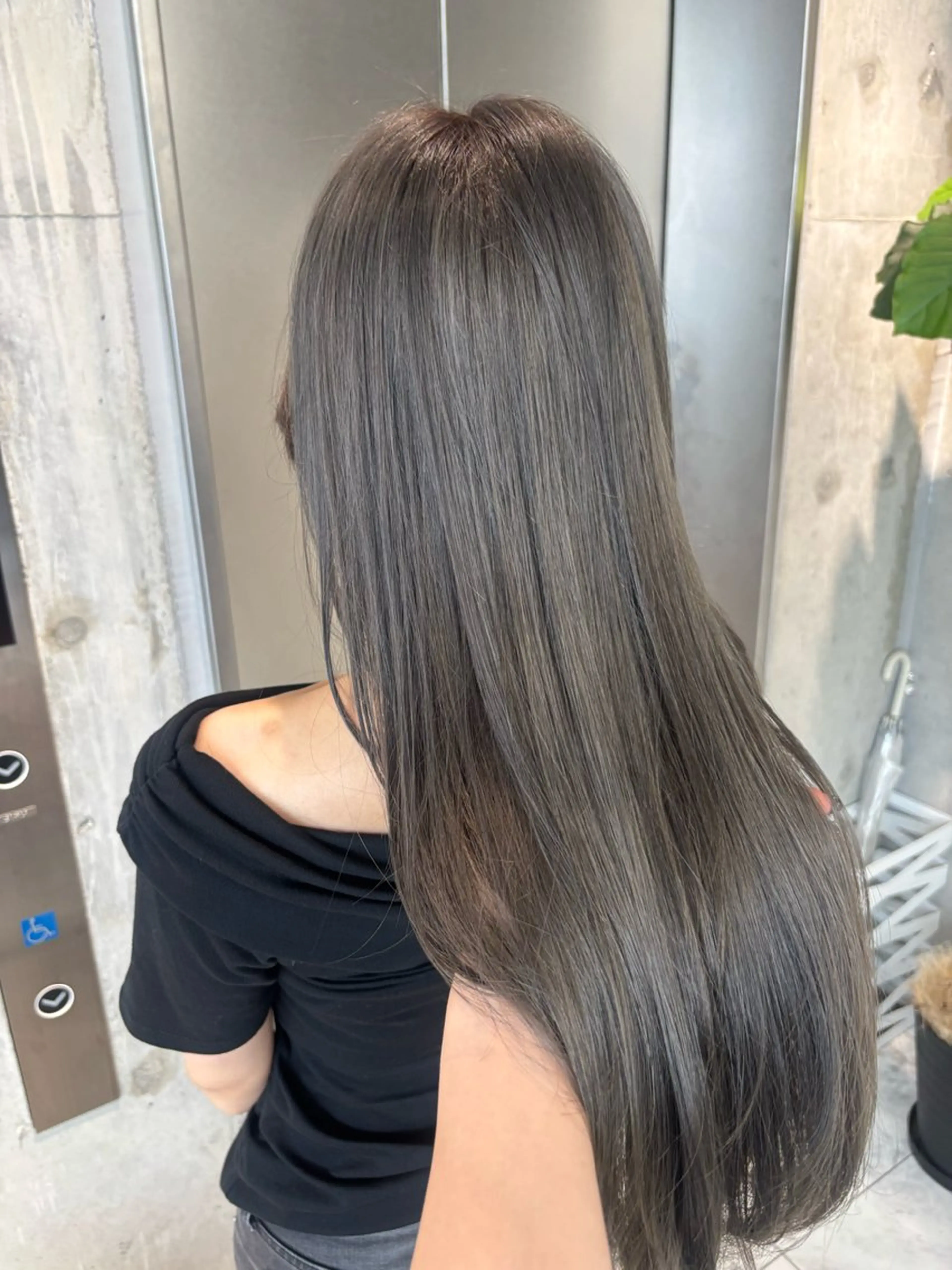 ミディアム ヘアカラー rina／ベージュ ワンホン/韓国ヘアのヘアスタイル