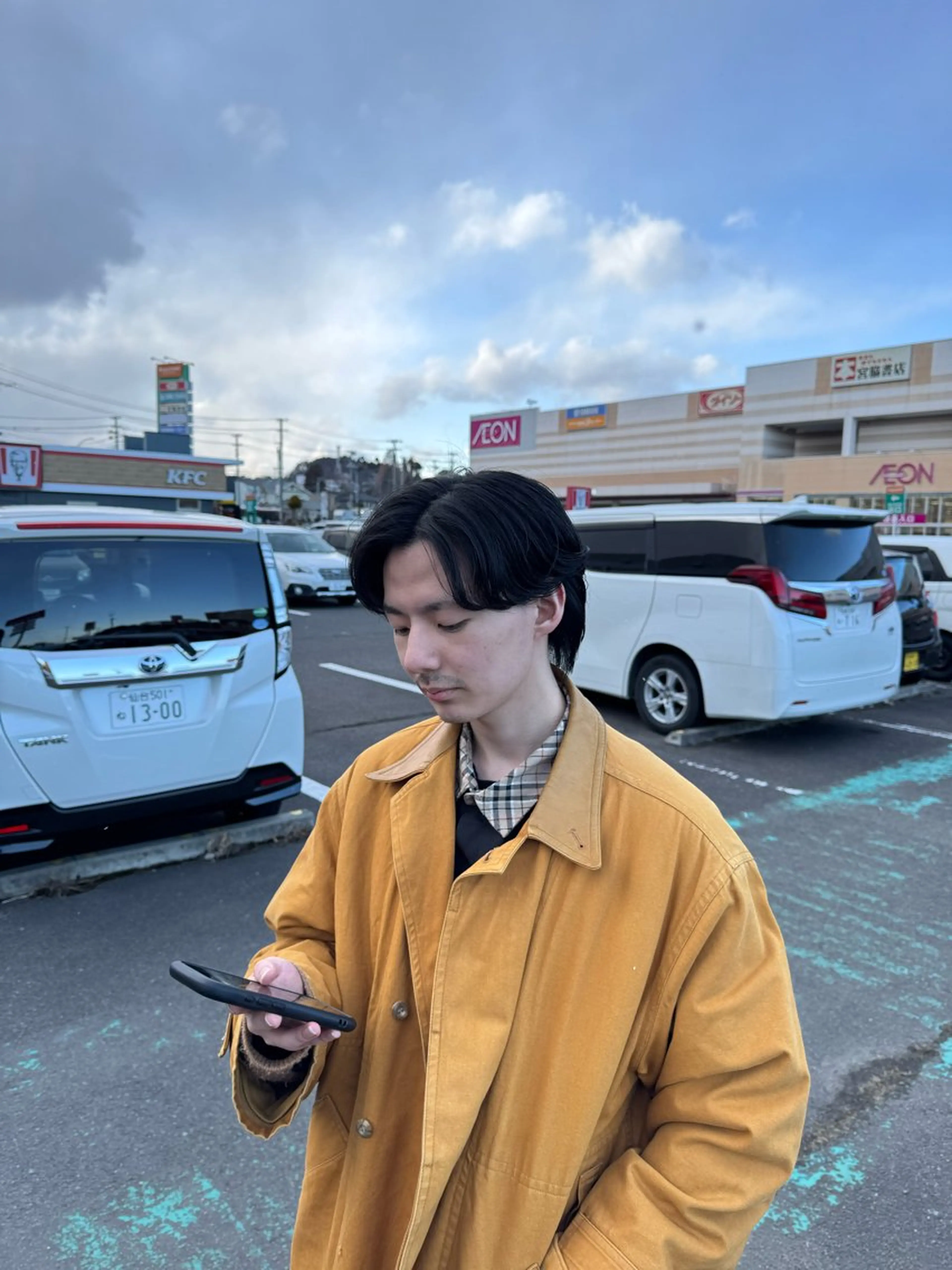 メンズ センターパート カナモリ ハヤトのヘアスタイル