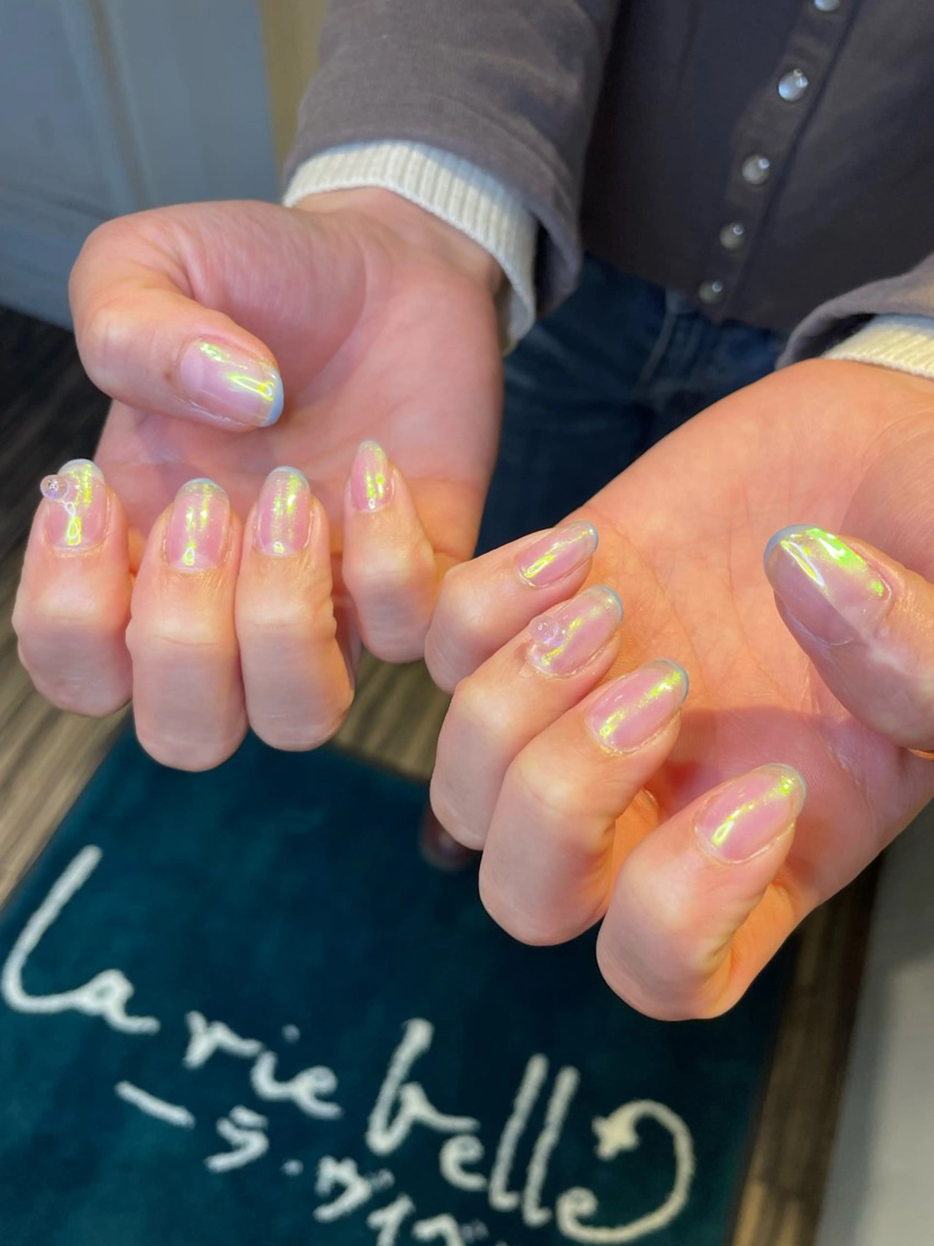 ネイル オーロラネイル ブルー フレンチネイル ミラーネイル ハンドネイル ハンドケア laviebelle norikoのネイルデザイン