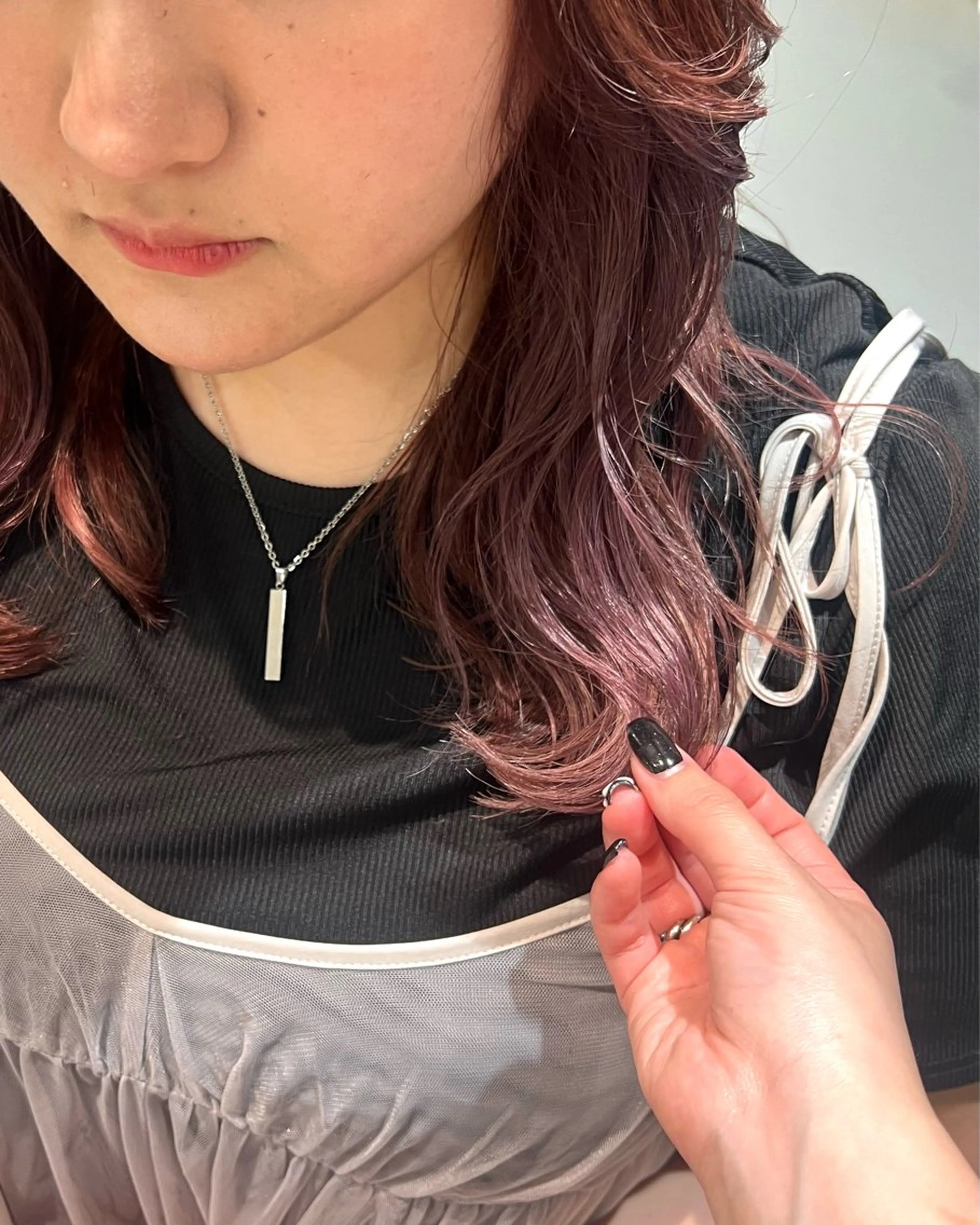 ミディアム カラー ボルドーカラー ラベンダーカラー ピンクカラー ピンクラベンダー ホワイトピンク 小木曽 里華のヘアスタイル