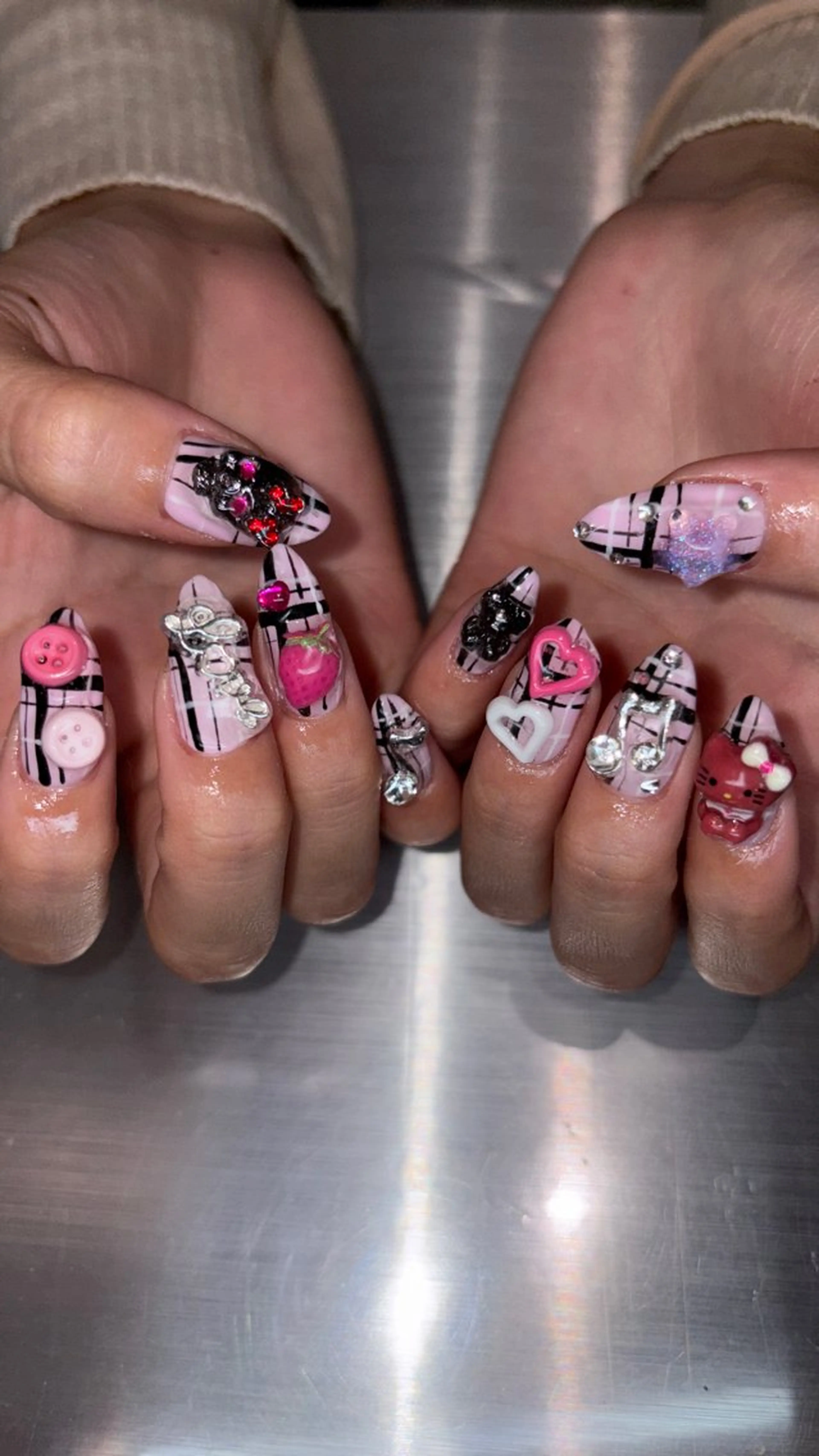 ネイル 👽個性派ネイル🎀 komachiのマツエク・マツパデザイン