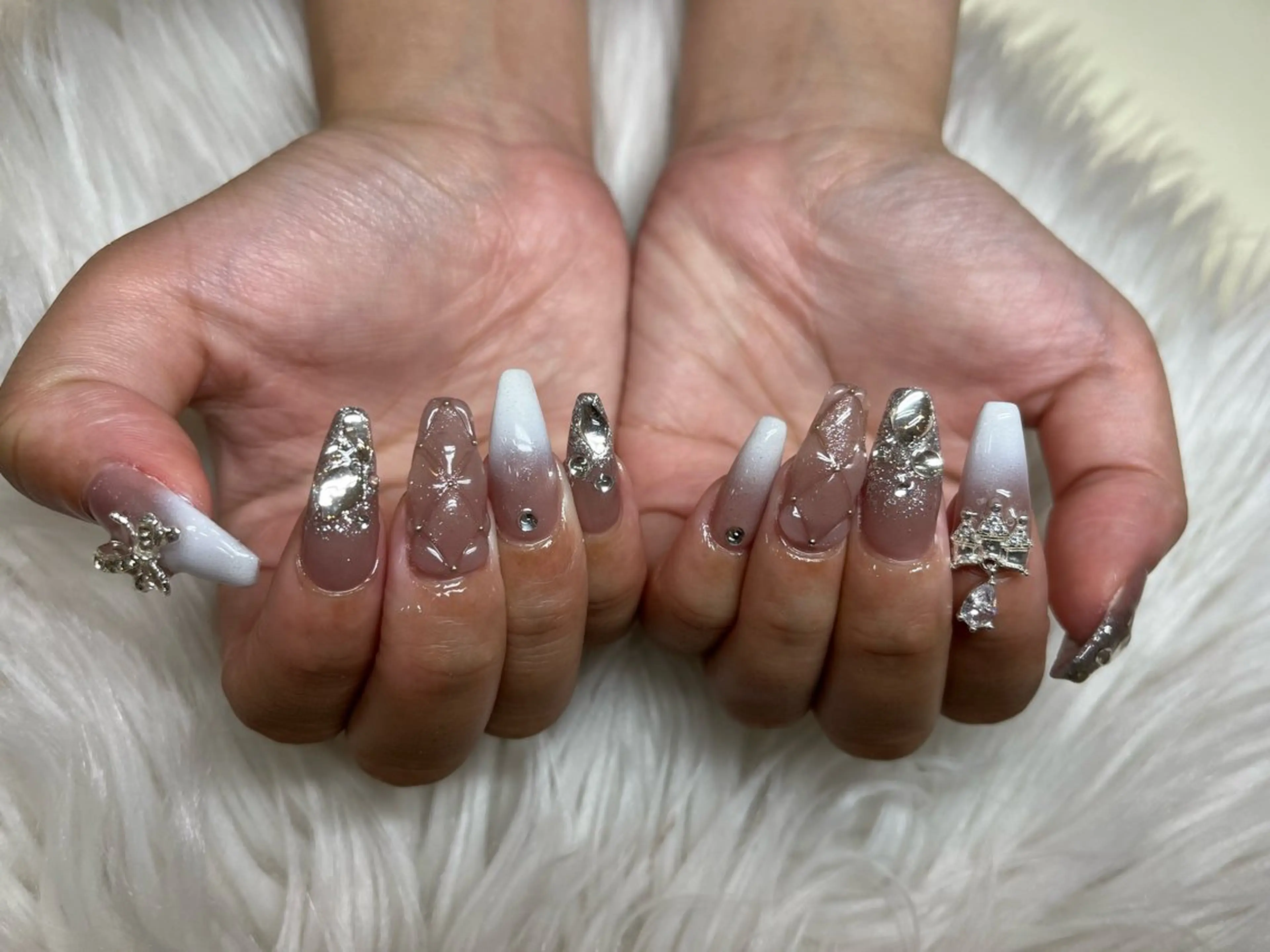 ネイル ハンドネイル SOARE🤍 🤍のネイルデザイン