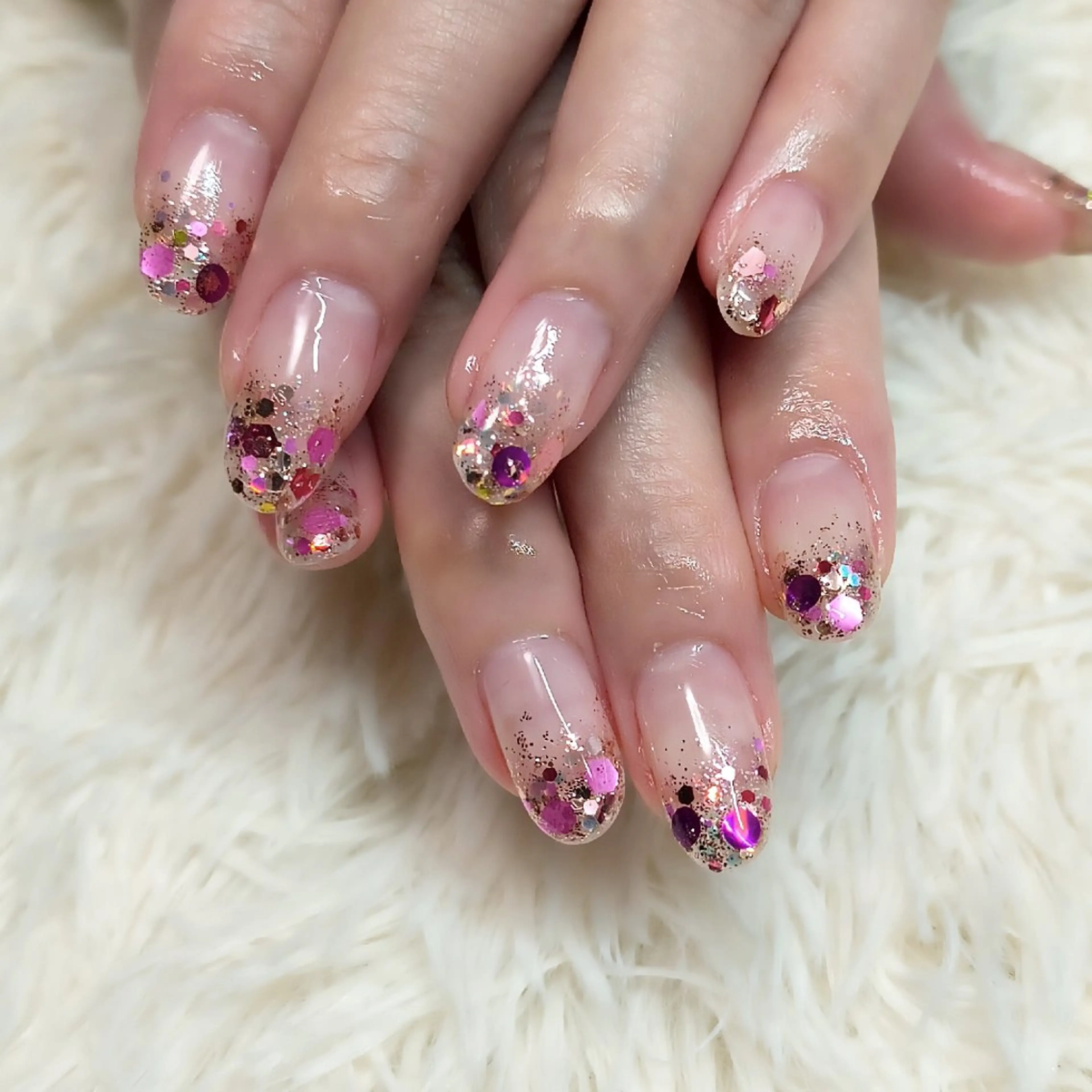 ネイル グラデーション ホログラムネイル キラキラネイル ラメ(グリッター) ラメグラデーション ハンドネイル 島田 亜紀のネイルデザイン