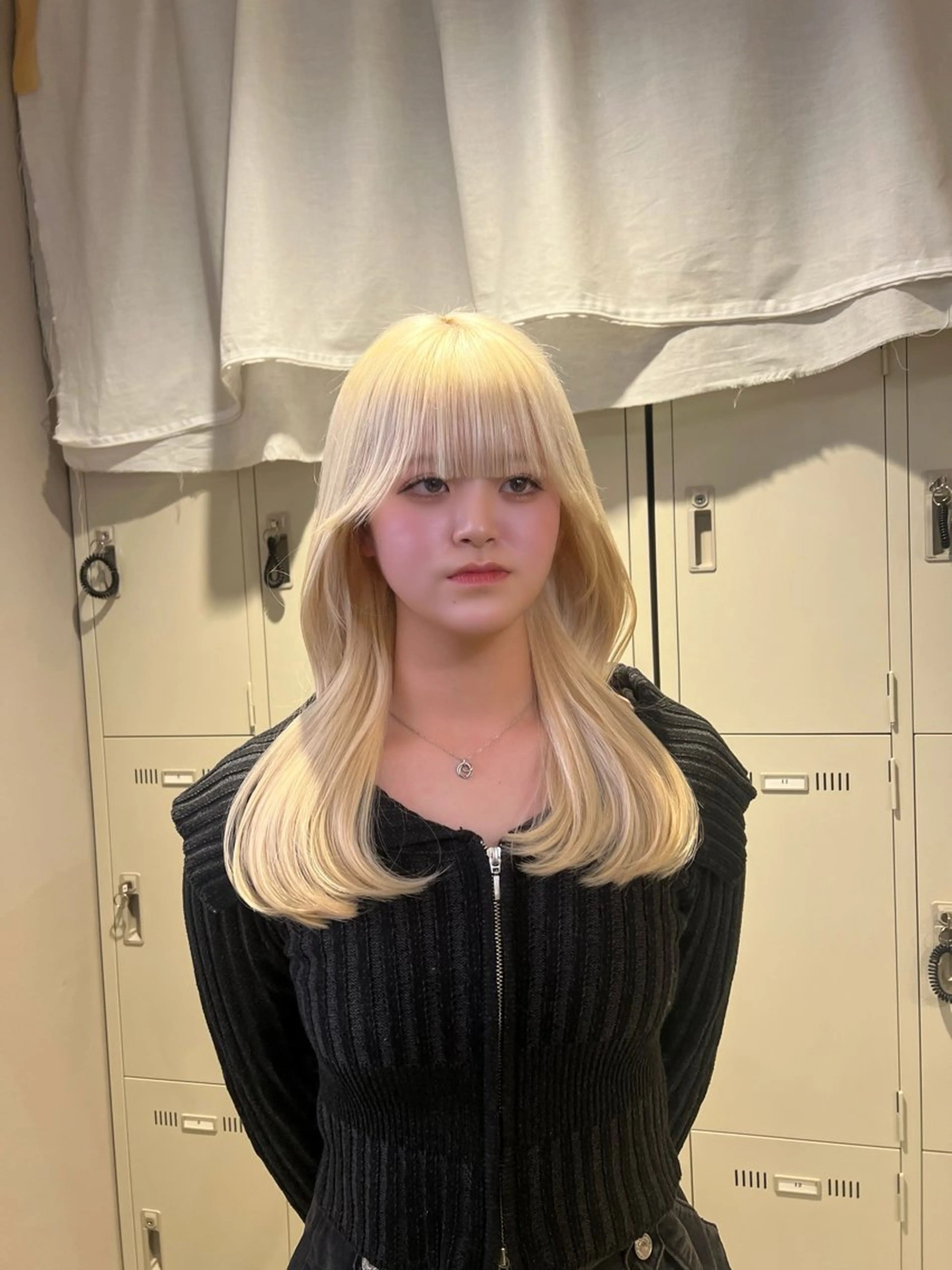 セミロング カラー ヘアカラー 韓国レイヤーカット /REIのヘアスタイル