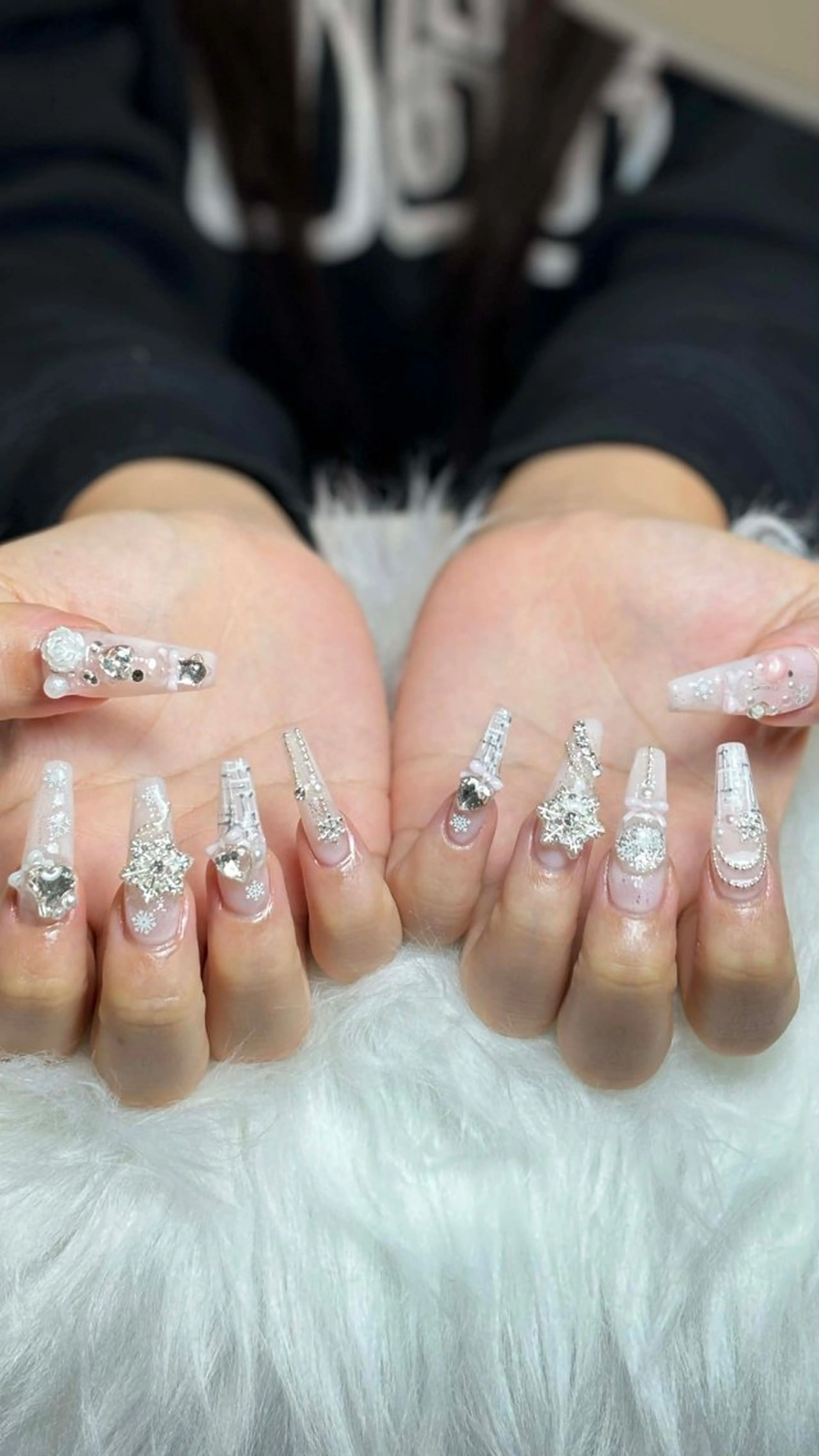 ネイル オーロラネイル ボルドー ブラウン 氷ネイル・うるうるネイル キラキラネイル ハンドネイル Julli NailStudioのネイルデザイン