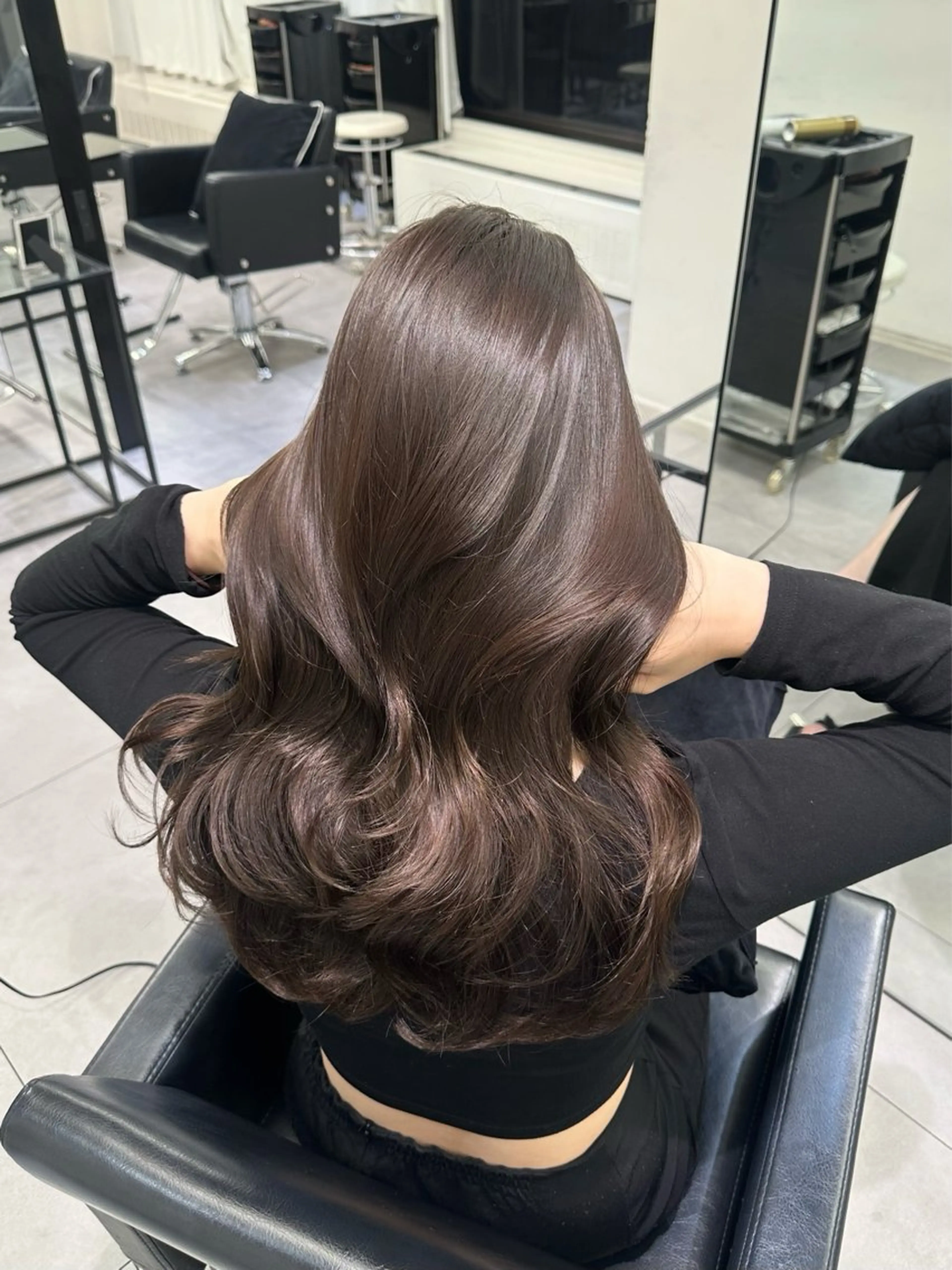 cut➕premium care color➕高級トリートメント🫧🩶の写真