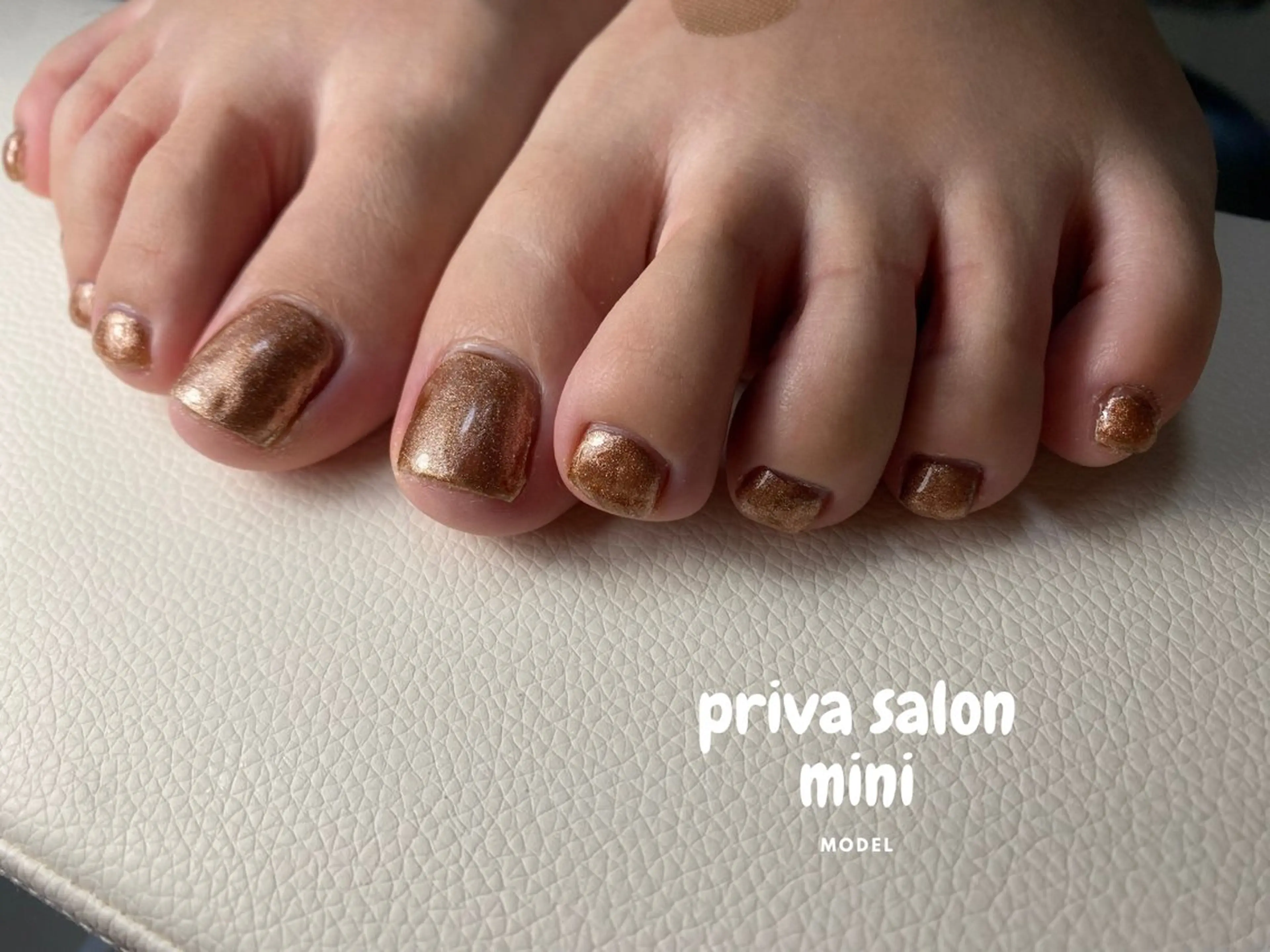 【フット　ワンカラー】サロンのお色味より選んでいただきます🫧の写真