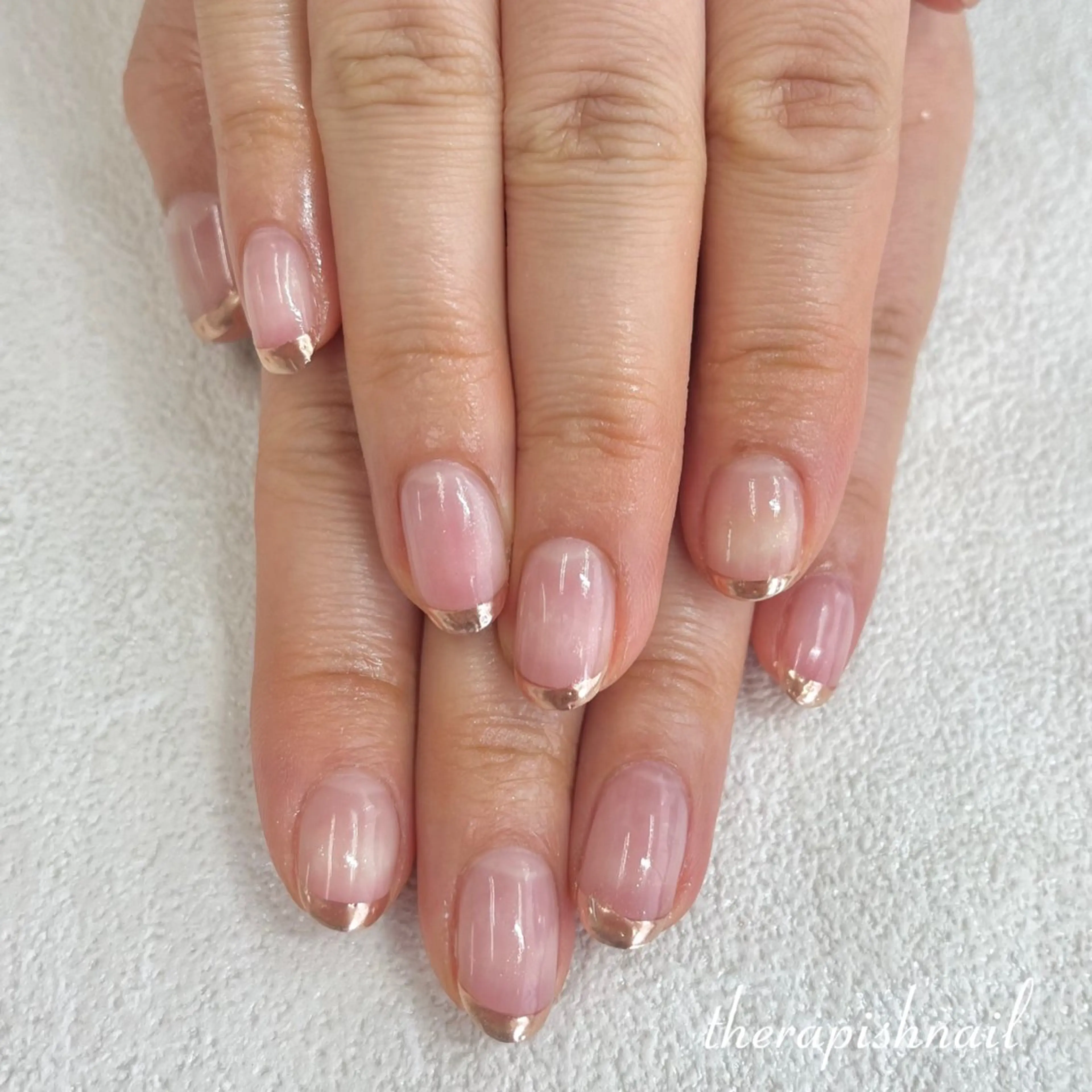 ミラーフレンチネイル（オフあり）の写真