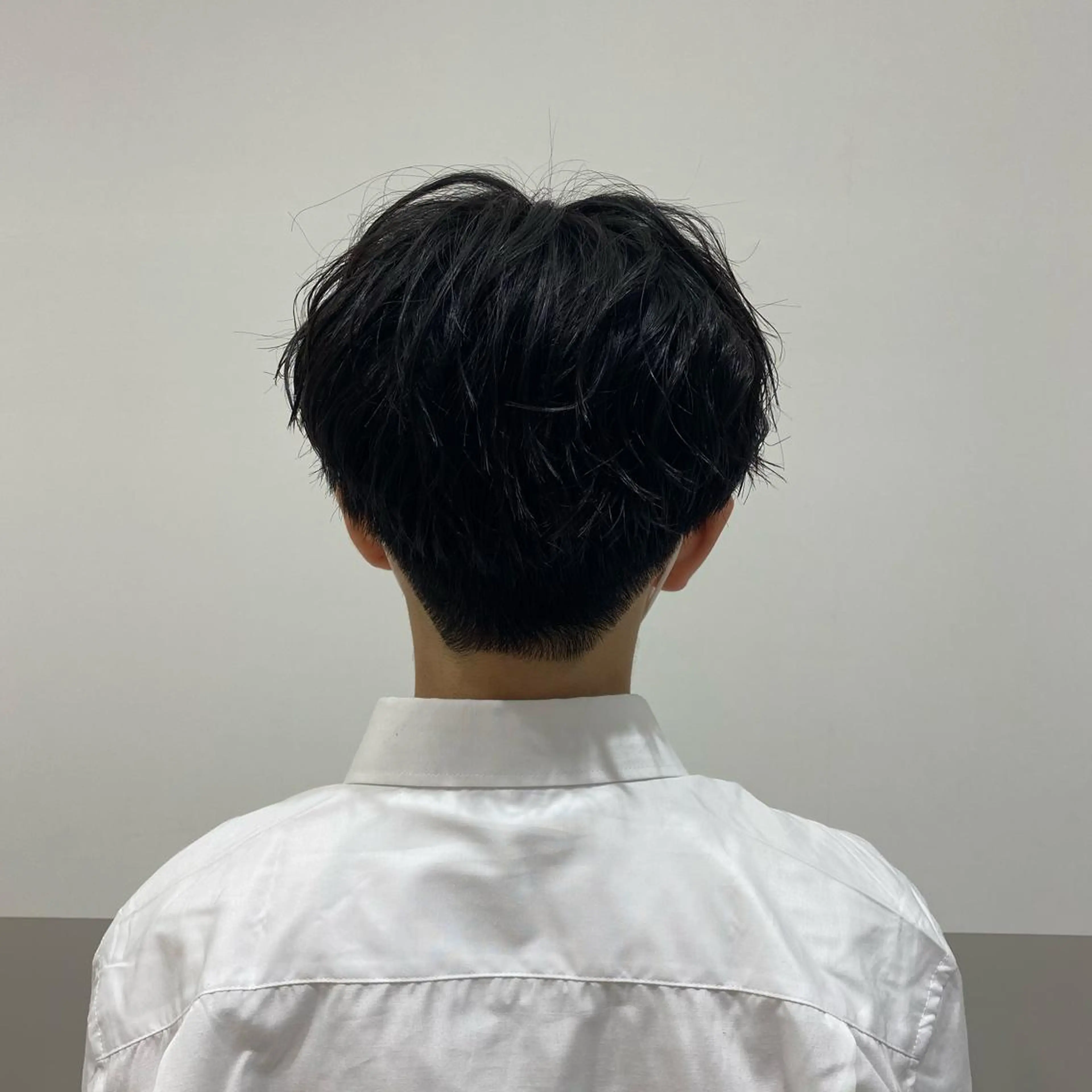 ショート パーマ メンズ センターパート メンズパーマ スパイラルパーマ 💫副店長💫 篠崎 はやとのヘアスタイル