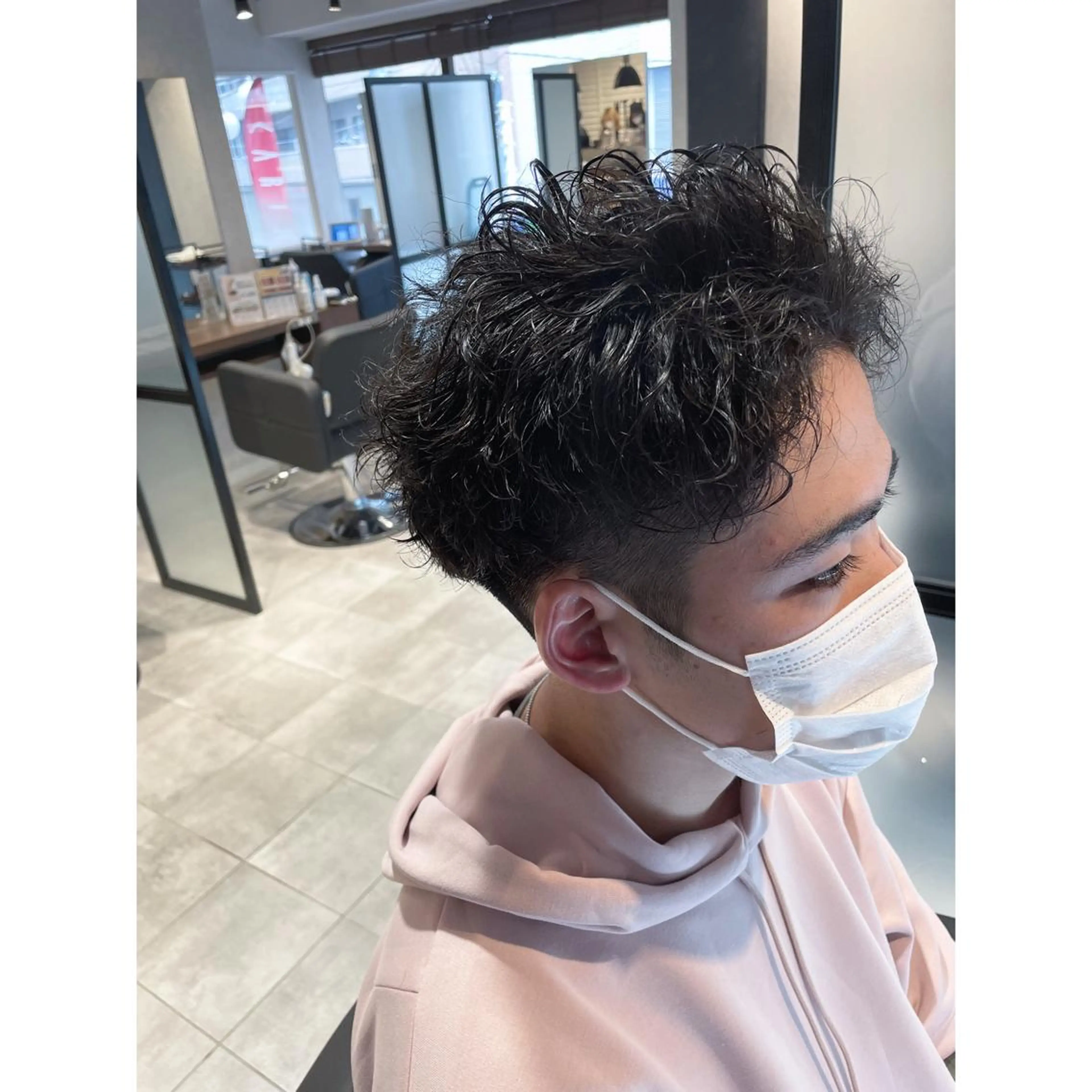 ショート パーマ メンズ 宮下 弦也のヘアスタイル