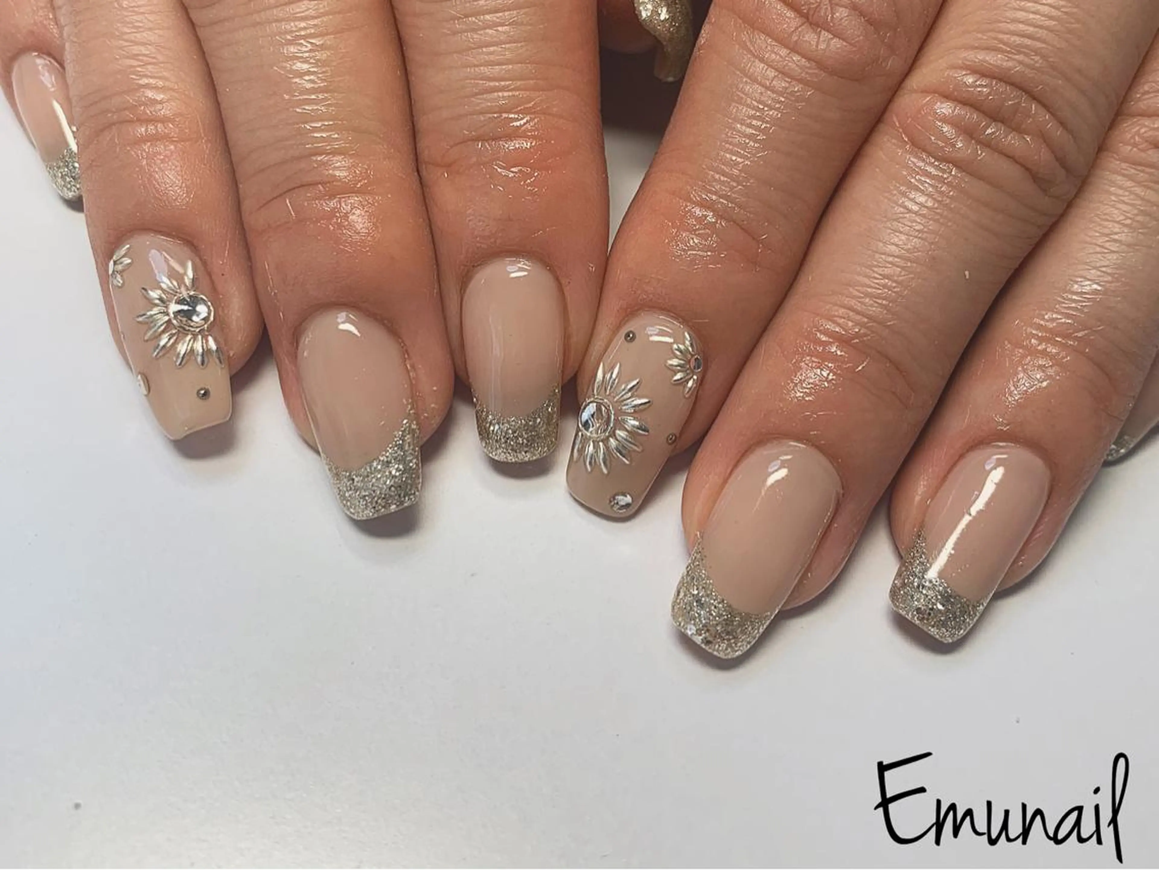 ネイル ハンドネイル Emu Nailのネイルデザイン