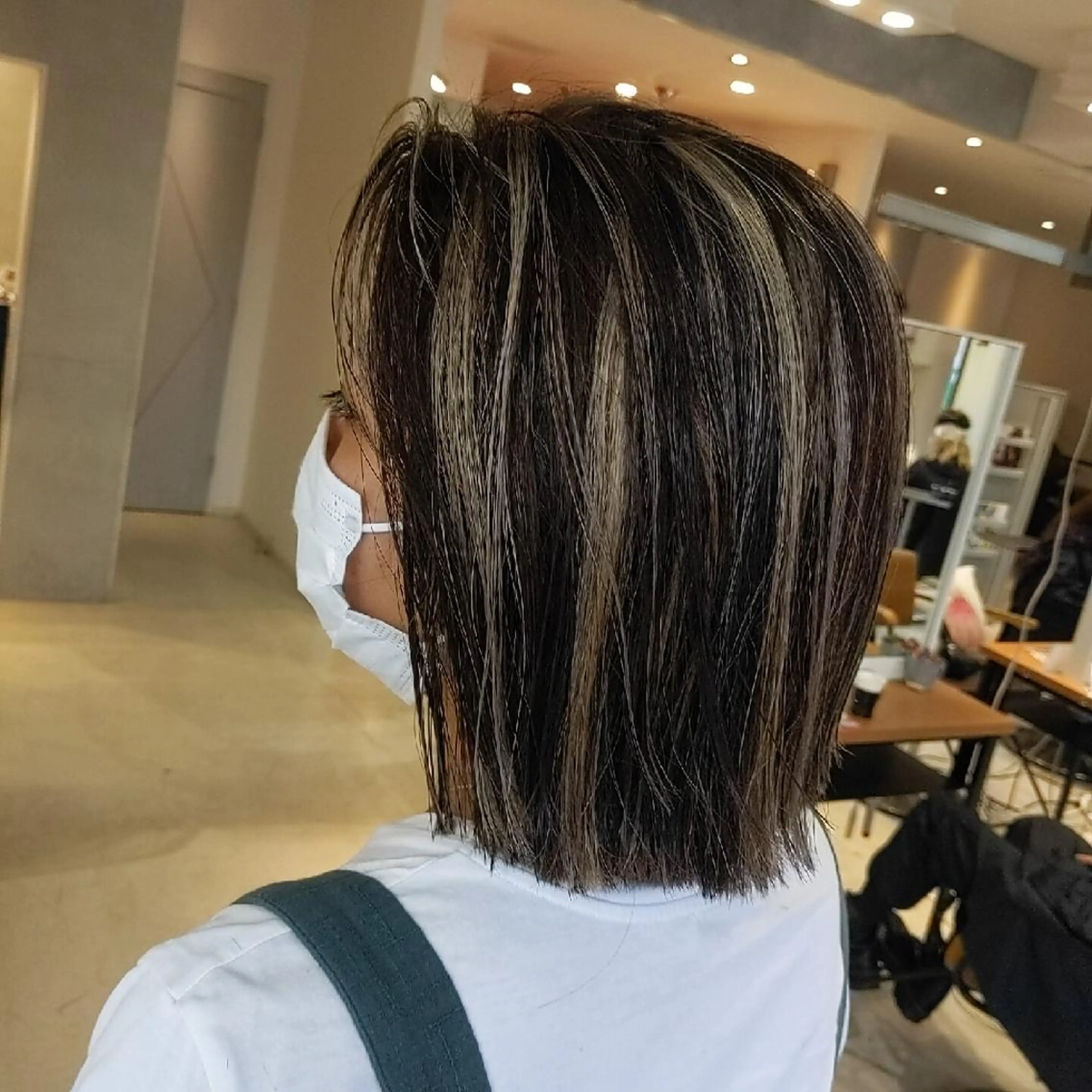 ショート ハイライト カット ヘアカラー トリートメント nameless髪質 改善ブリーチ心斎橋のヘアスタイル